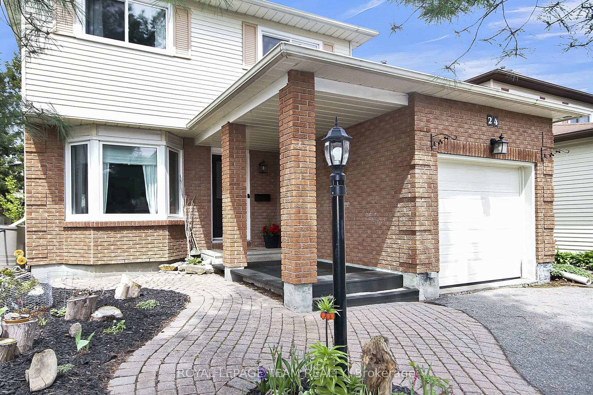 Photo 2 of 24 Ready Way, Ottawa, Barrhaven - Pheasant Run — HOMEH