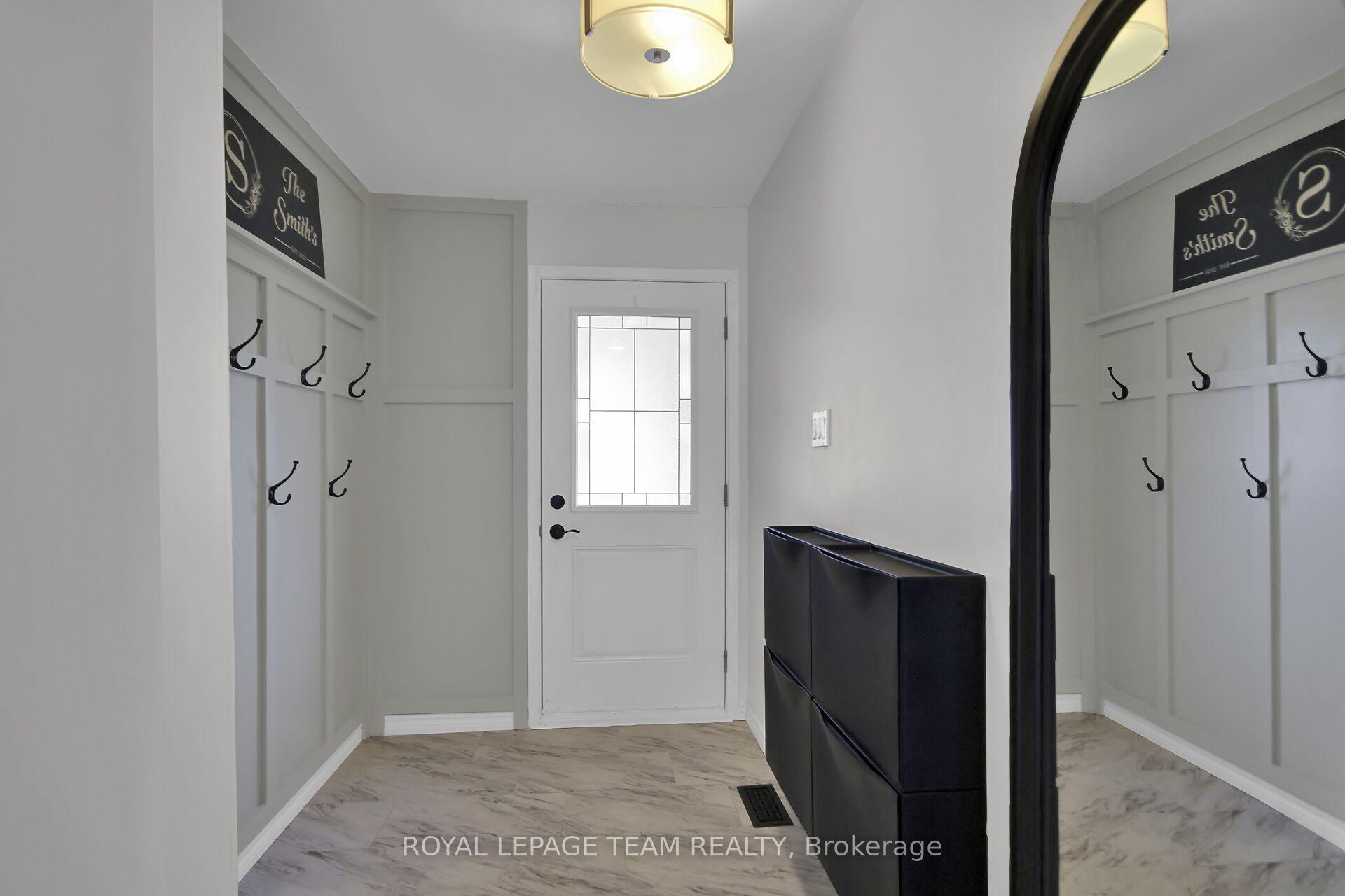 Photo 3 of 24 Ready Way, Ottawa, Barrhaven - Pheasant Run — HOMEH