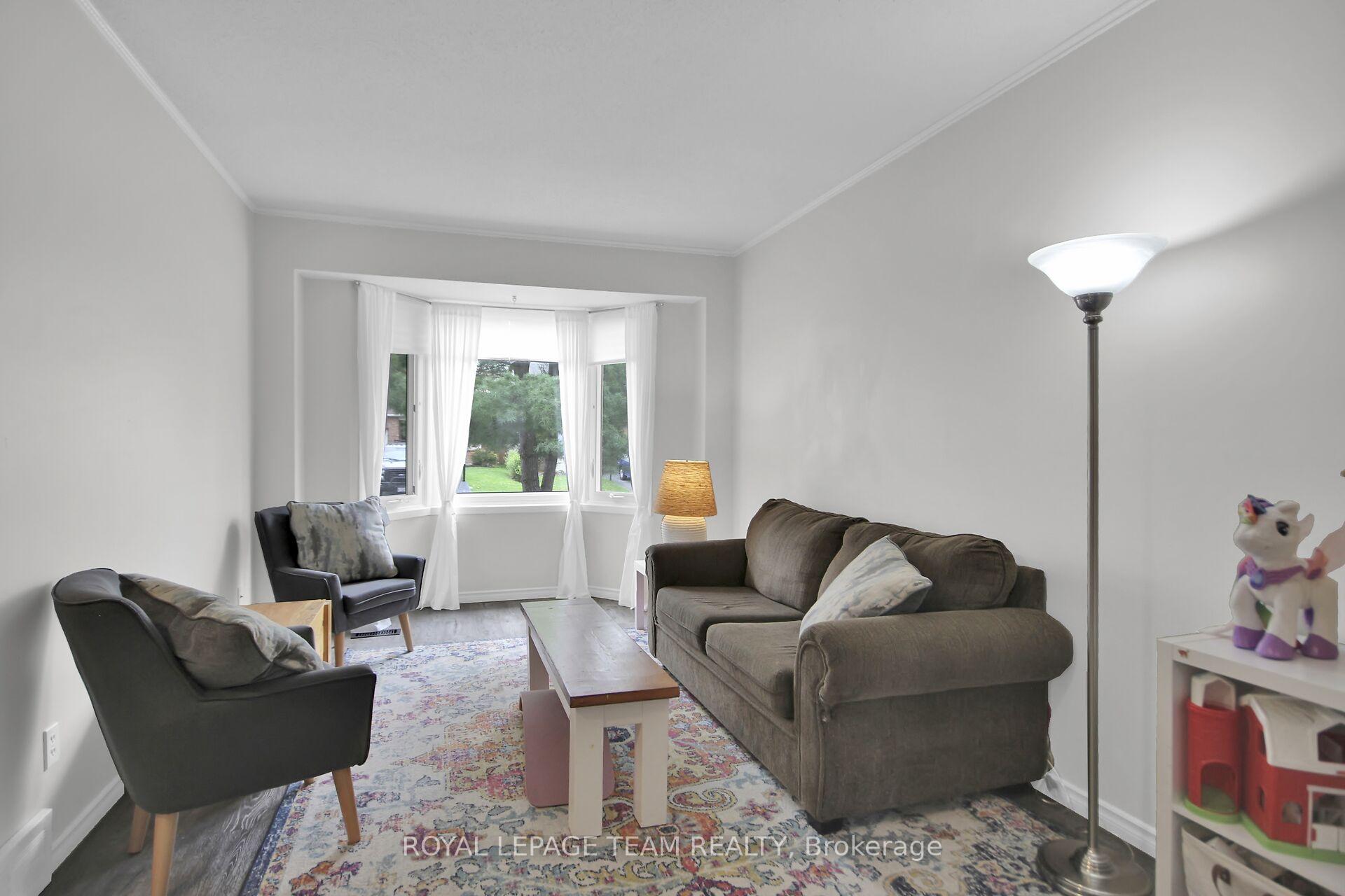 Photo 4 of 24 Ready Way, Ottawa, Barrhaven - Pheasant Run — HOMEH