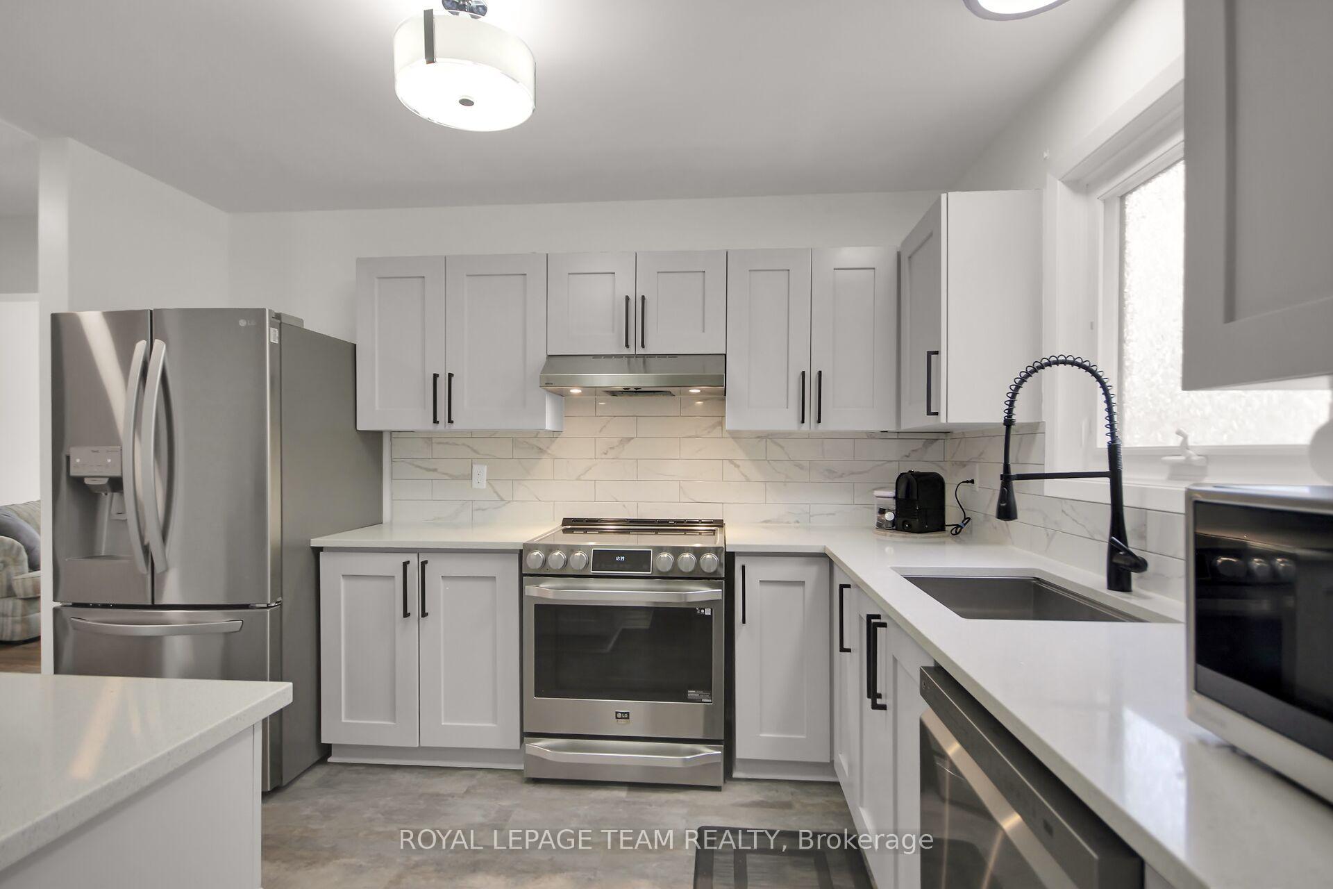 Photo 10 of 24 Ready Way, Ottawa, Barrhaven - Pheasant Run — HOMEH
