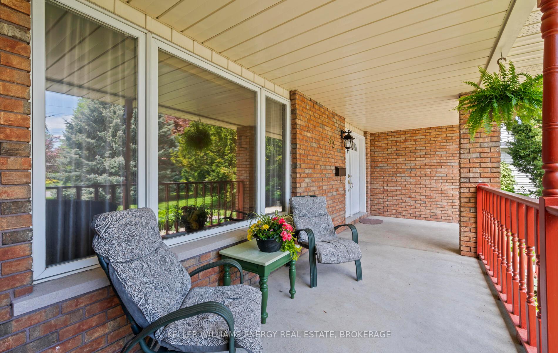 Photo 3 of 82 Varcoe Road, Clarington, Courtice — HOMEH
