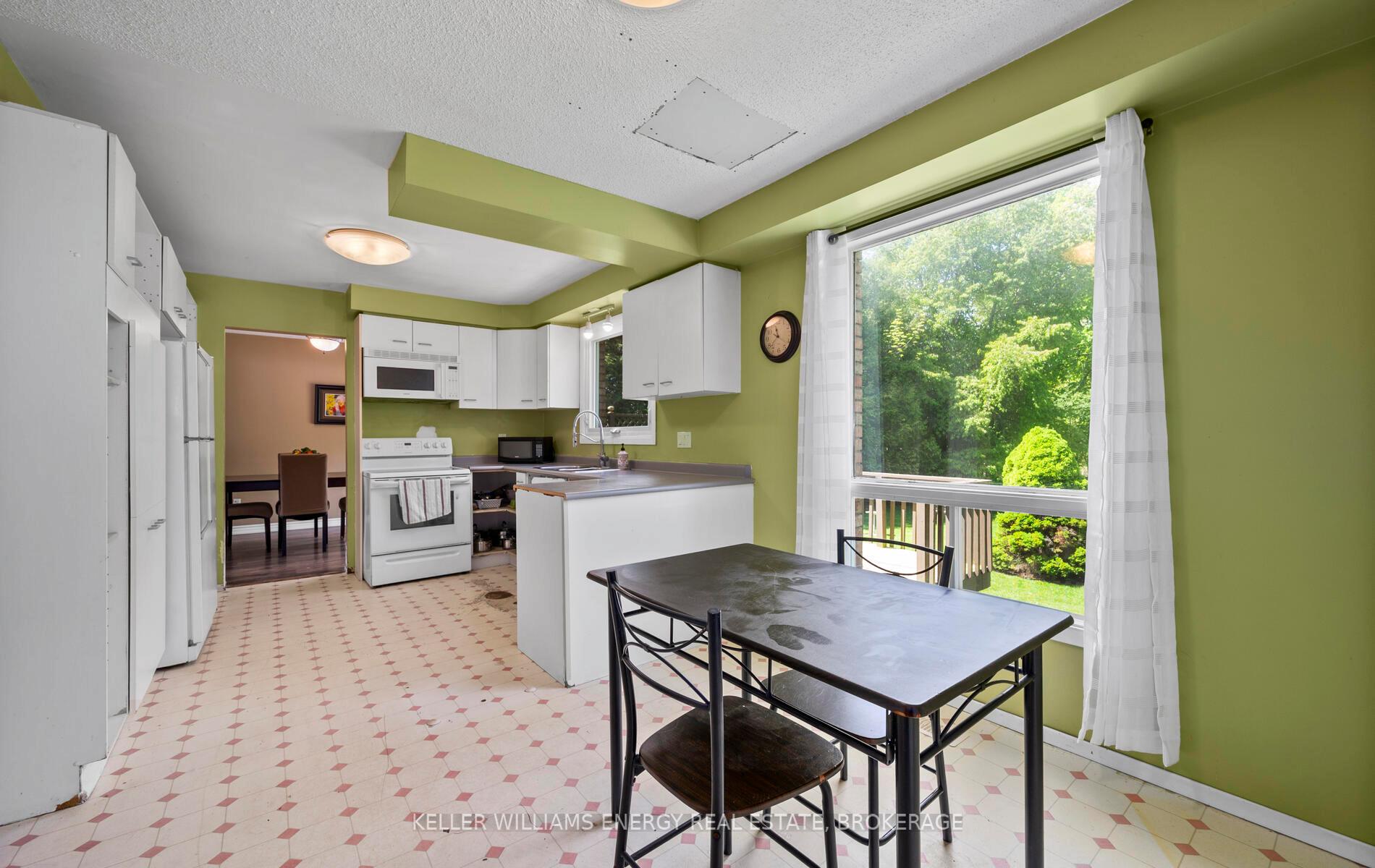 Photo 8 of 82 Varcoe Road, Clarington, Courtice — HOMEH