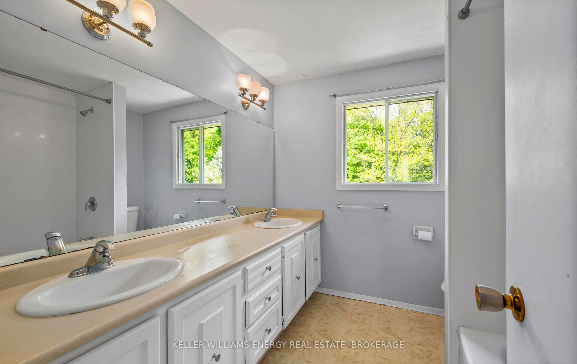 Photo 13 of 82 Varcoe Road, Clarington, Courtice — HOMEH