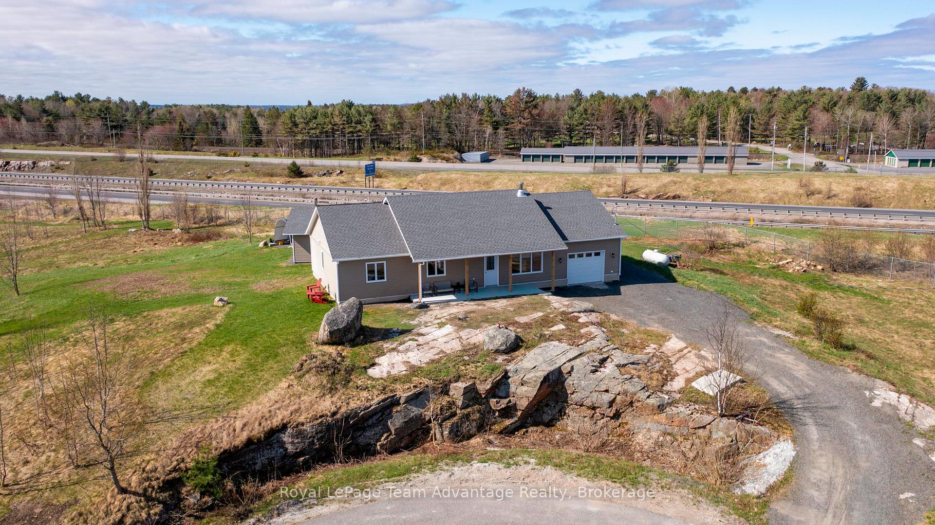 Photo 2 of 28 Meadowcrest Drive, McDougall — HOMEH