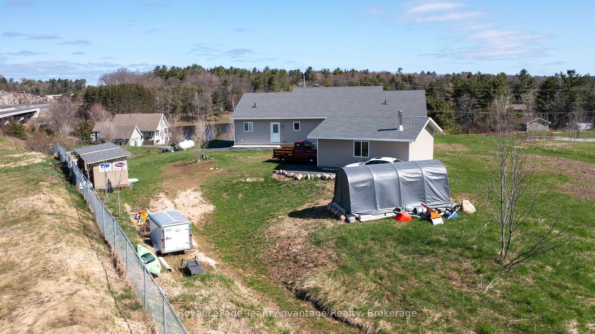 Photo 11 of 28 Meadowcrest Drive, McDougall — HOMEH