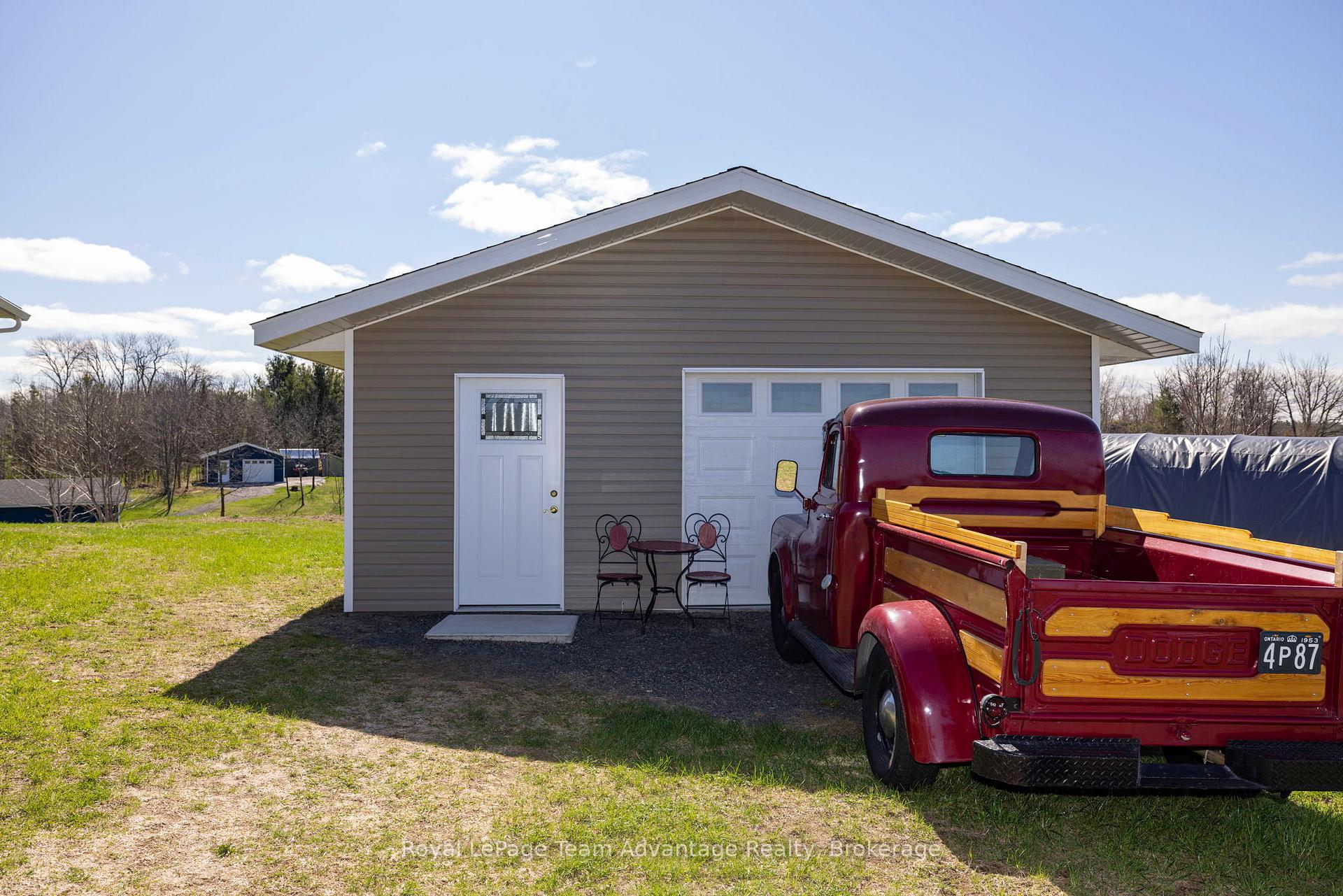 Photo 9 of 28 Meadowcrest Drive, McDougall — HOMEH