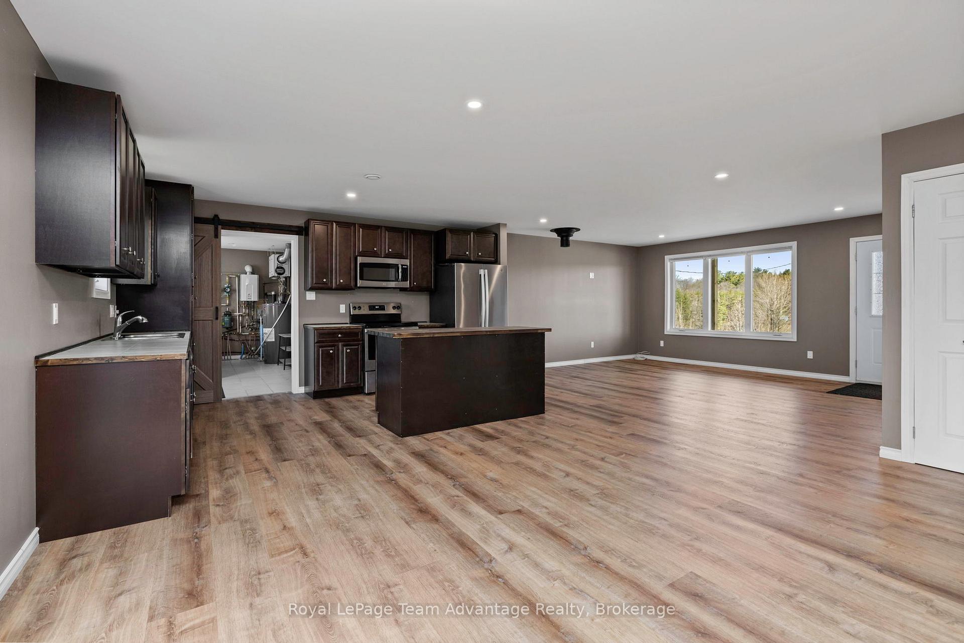 Photo 13 of 28 Meadowcrest Drive, McDougall — HOMEH