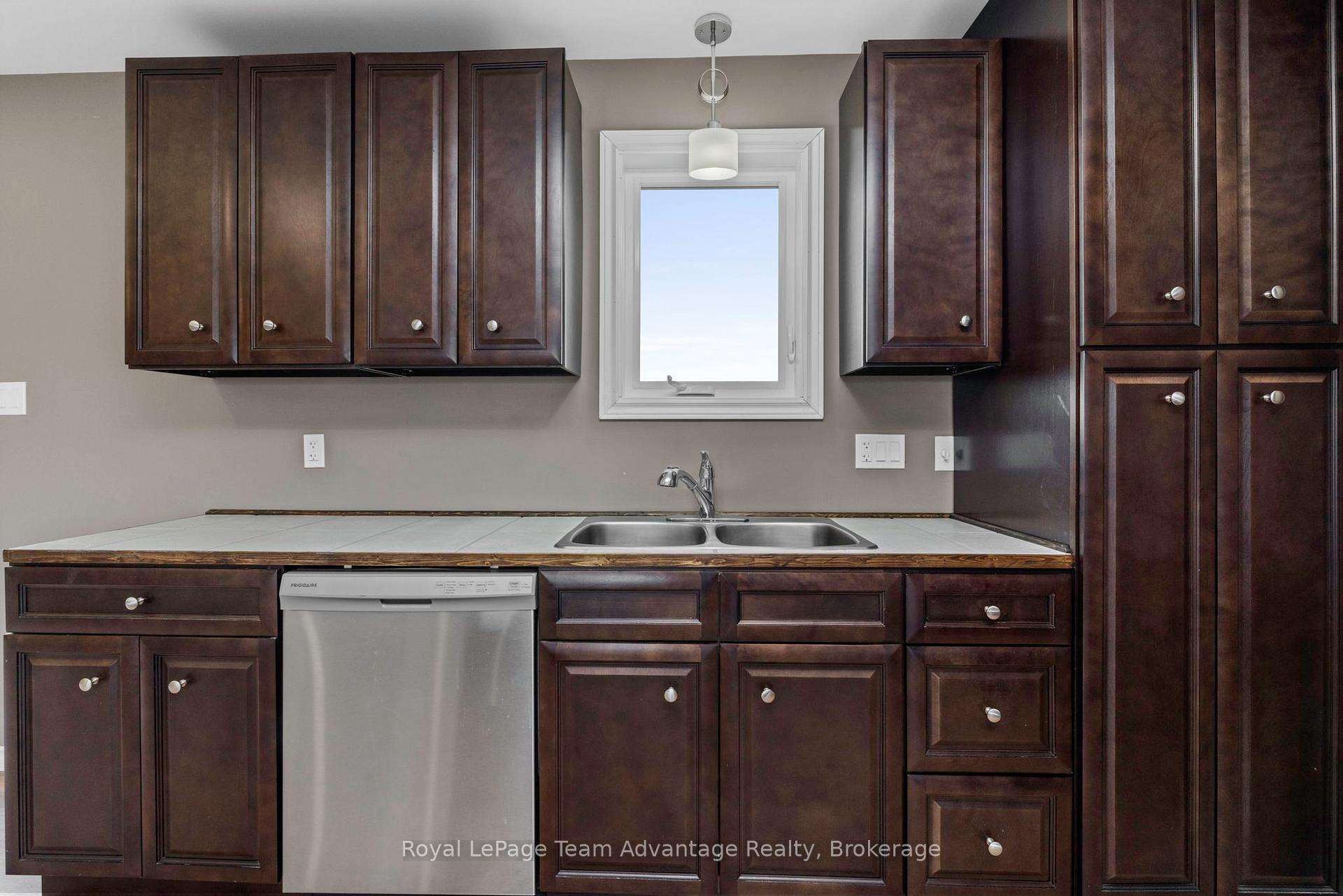 Photo 20 of 28 Meadowcrest Drive, McDougall — HOMEH