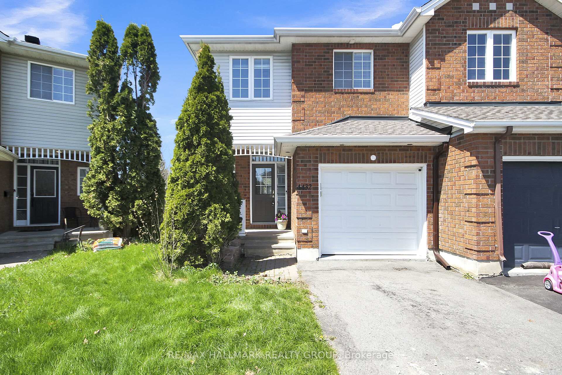 Photo 1 of 4432 Wildmint Square, Ottawa, Riverside South/Gloucester Glen — HOMEH