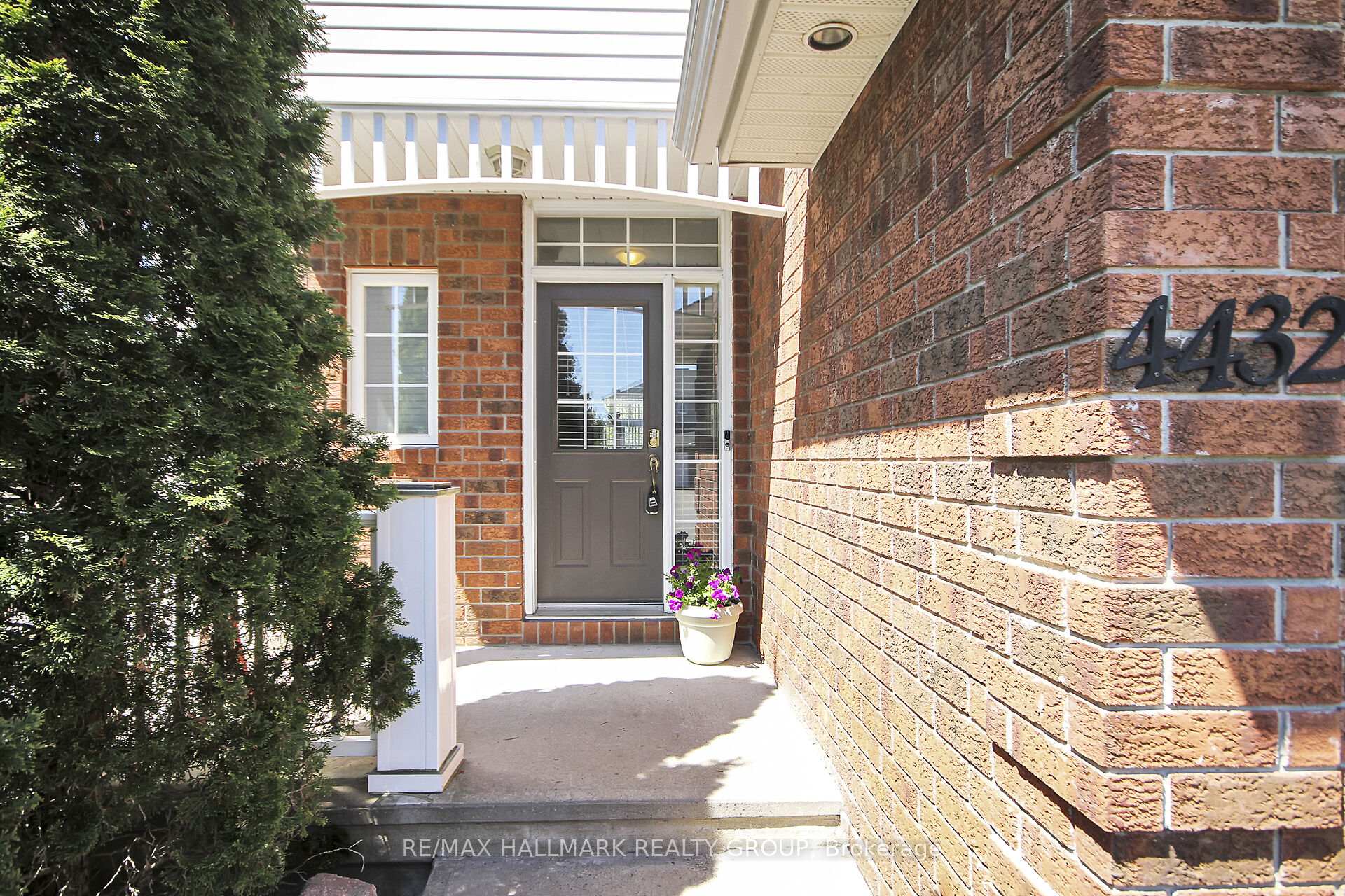 Photo 7 of 4432 Wildmint Square, Ottawa, Riverside South/Gloucester Glen — HOMEH