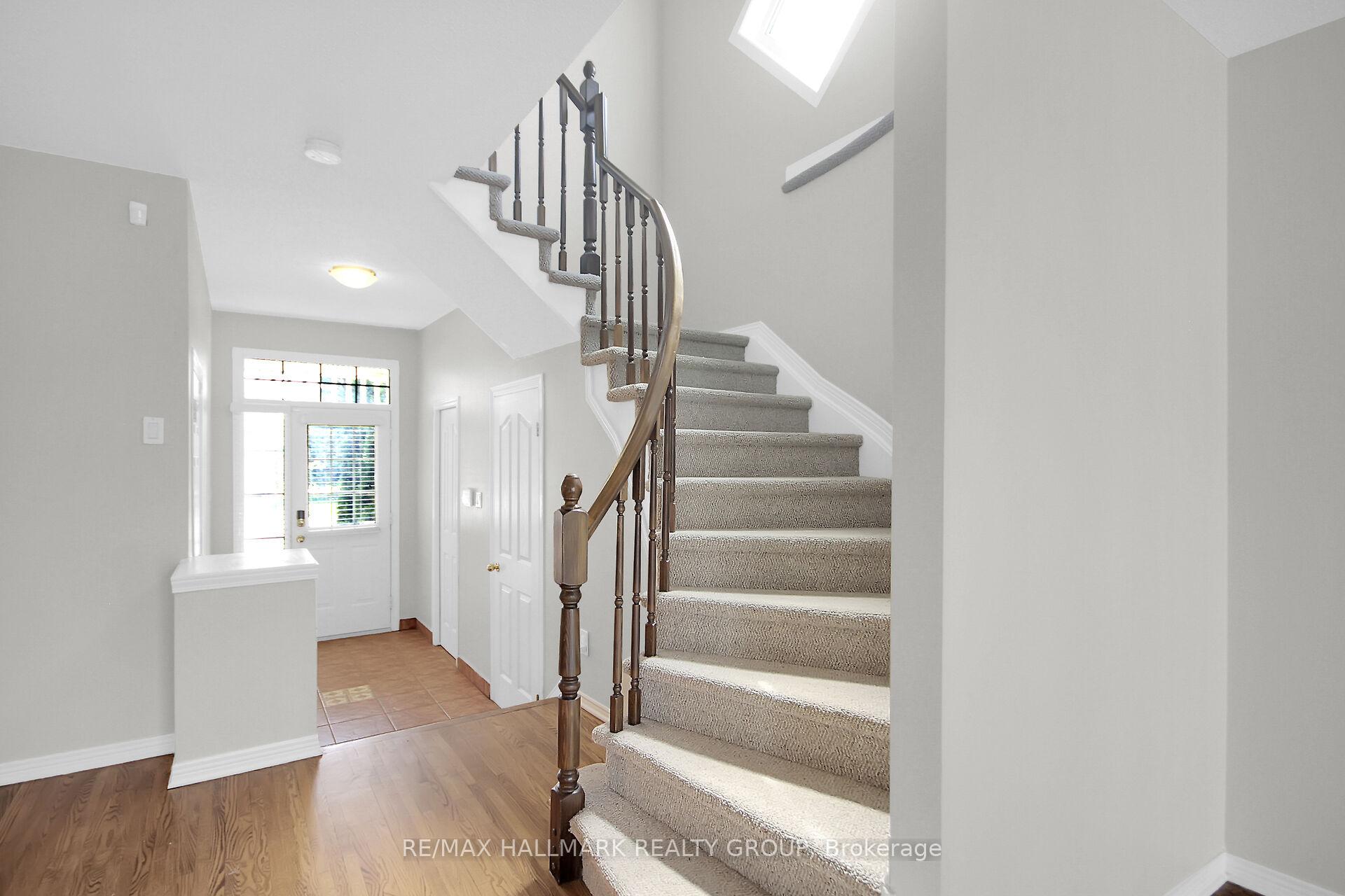 Photo 6 of 4432 Wildmint Square, Ottawa, Riverside South/Gloucester Glen — HOMEH