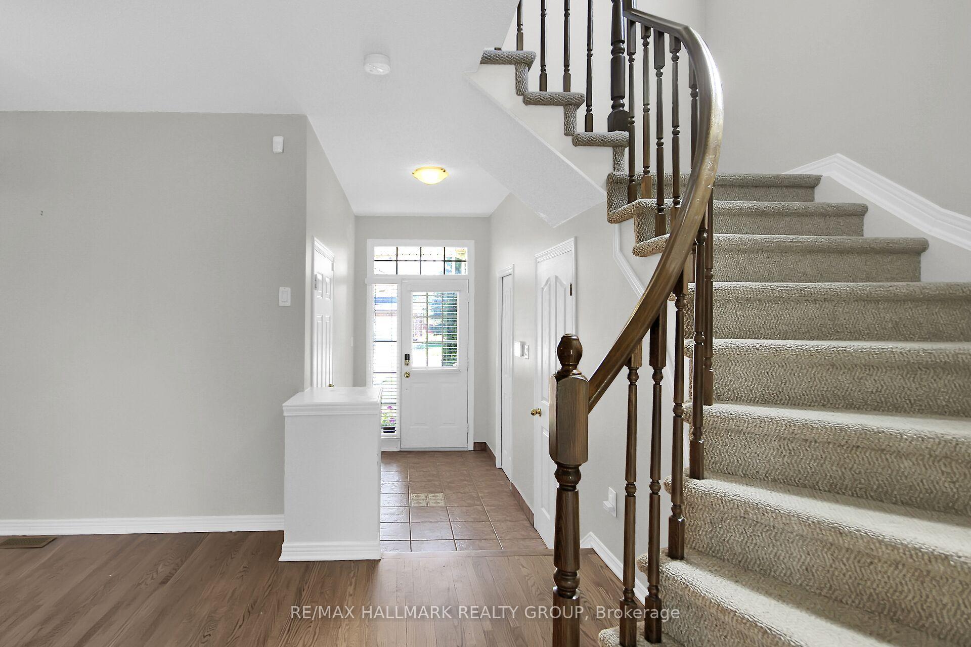 Photo 5 of 4432 Wildmint Square, Ottawa, Riverside South/Gloucester Glen — HOMEH