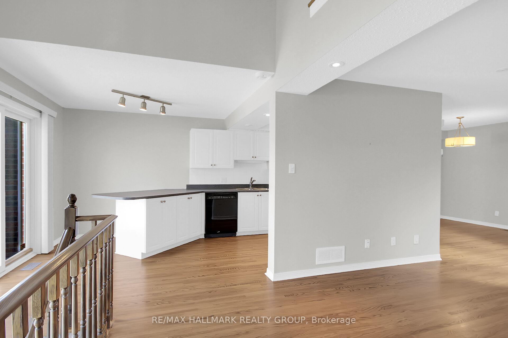 Photo 20 of 4432 Wildmint Square, Ottawa, Riverside South/Gloucester Glen — HOMEH