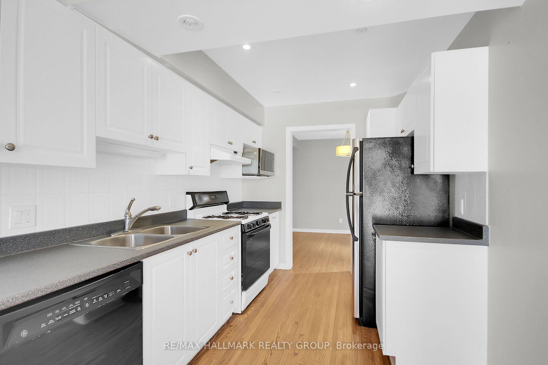 Photo 15 of 4432 Wildmint Square, Ottawa, Riverside South/Gloucester Glen — HOMEH