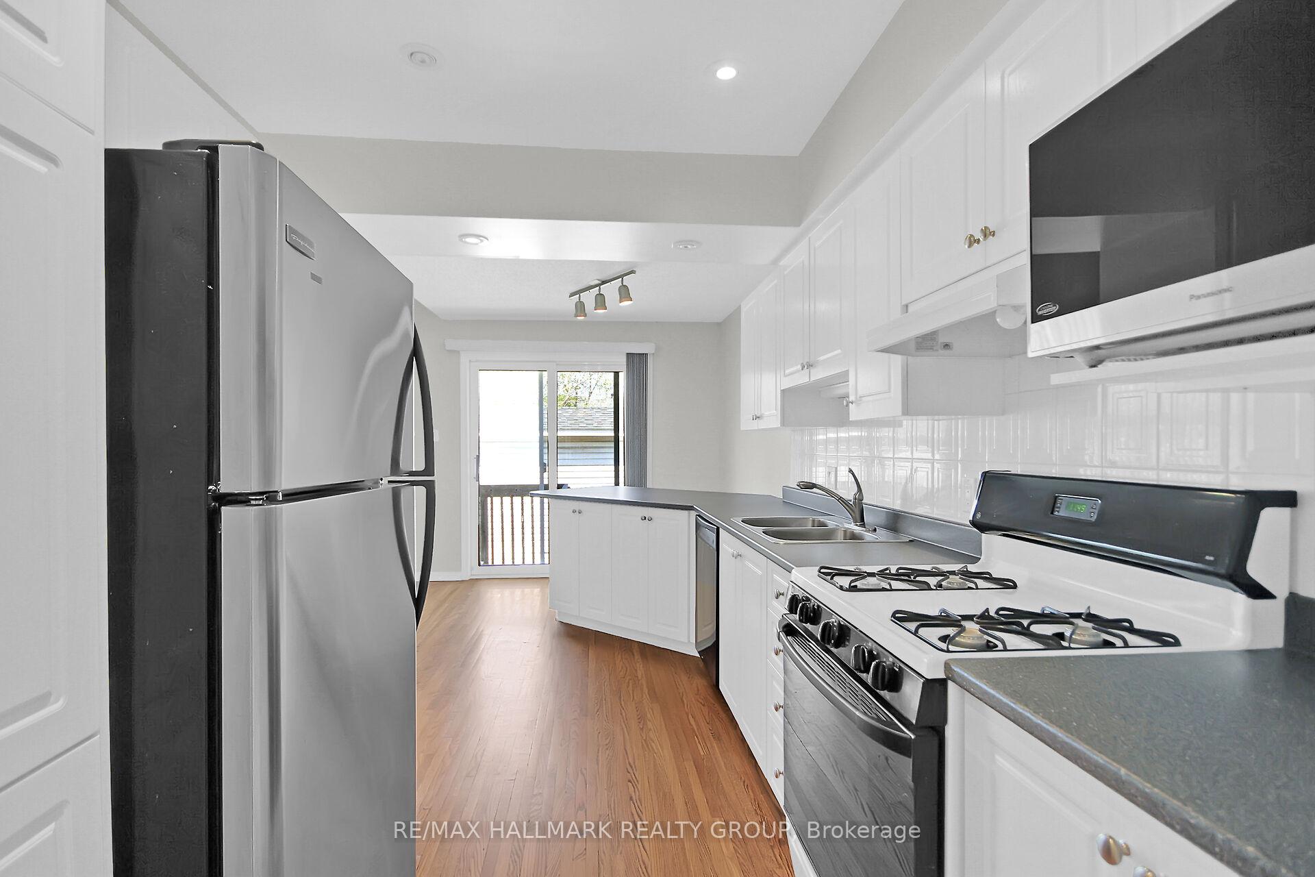 Photo 16 of 4432 Wildmint Square, Ottawa, Riverside South/Gloucester Glen — HOMEH