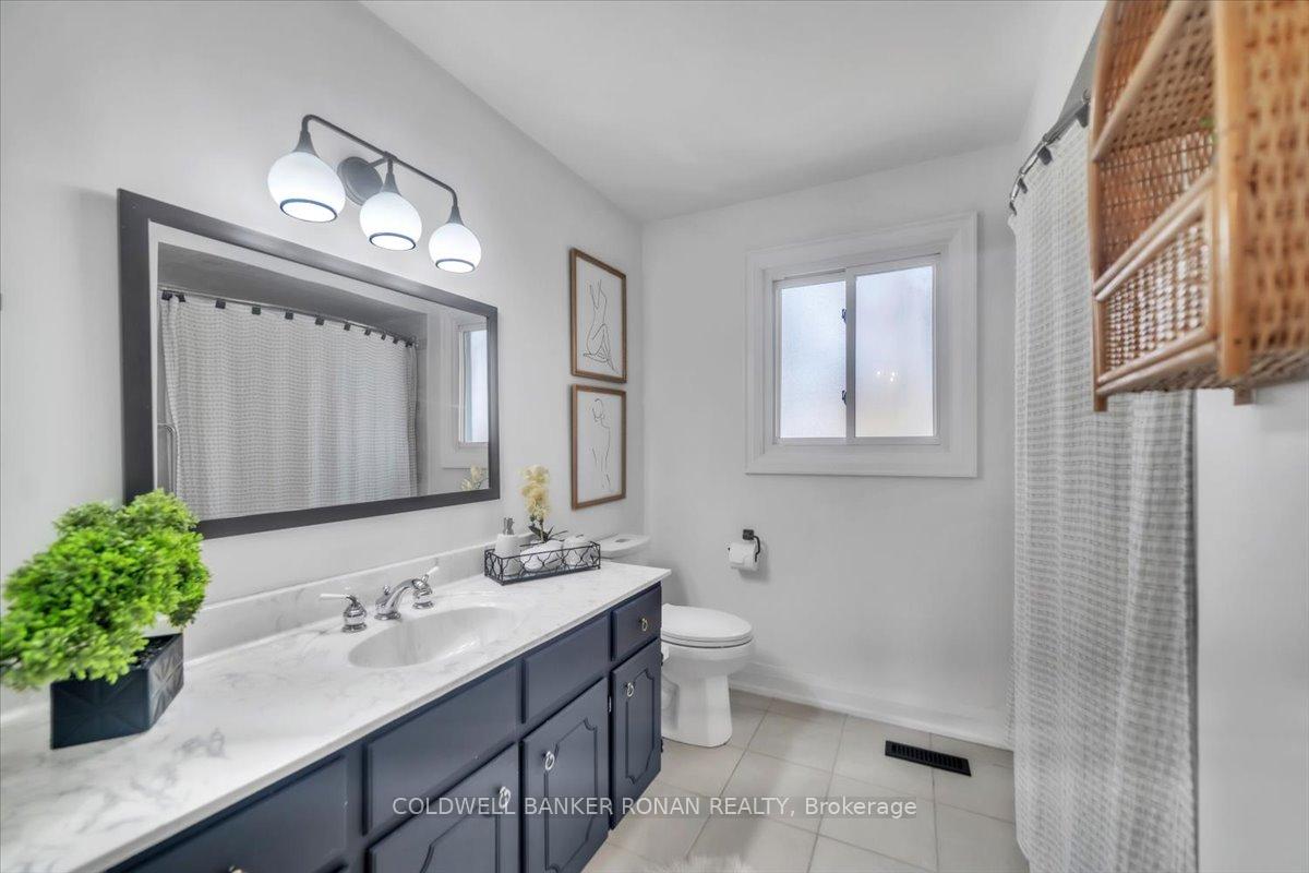 Photo 24 of 14 Lionel Stone Avenue E, New Tecumseth, Tottenham — HOMEH