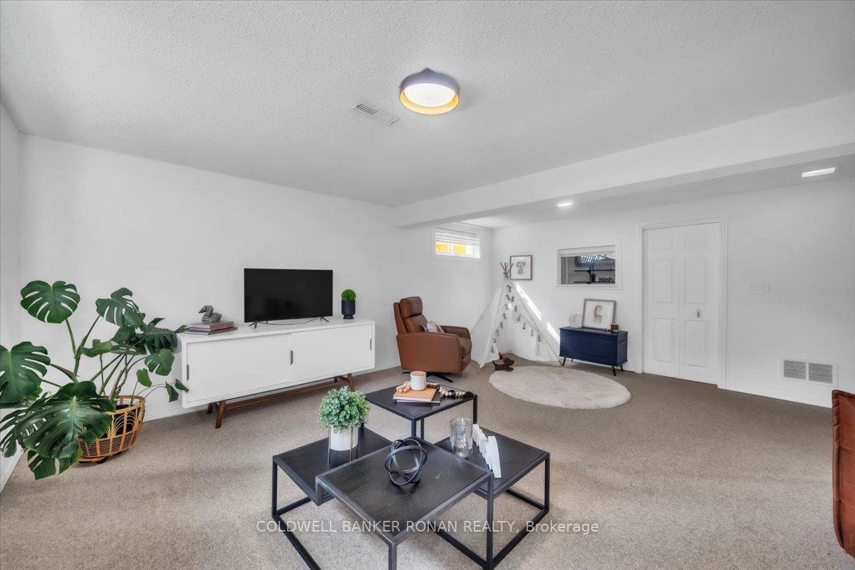 Photo 36 of 14 Lionel Stone Avenue E, New Tecumseth, Tottenham — HOMEH