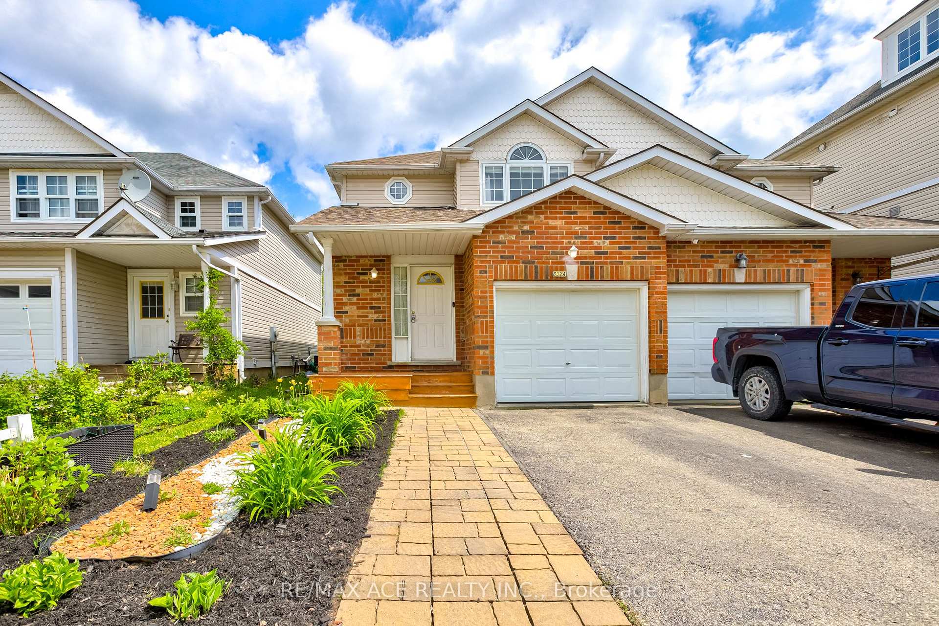 Front of 632A Basswood Street