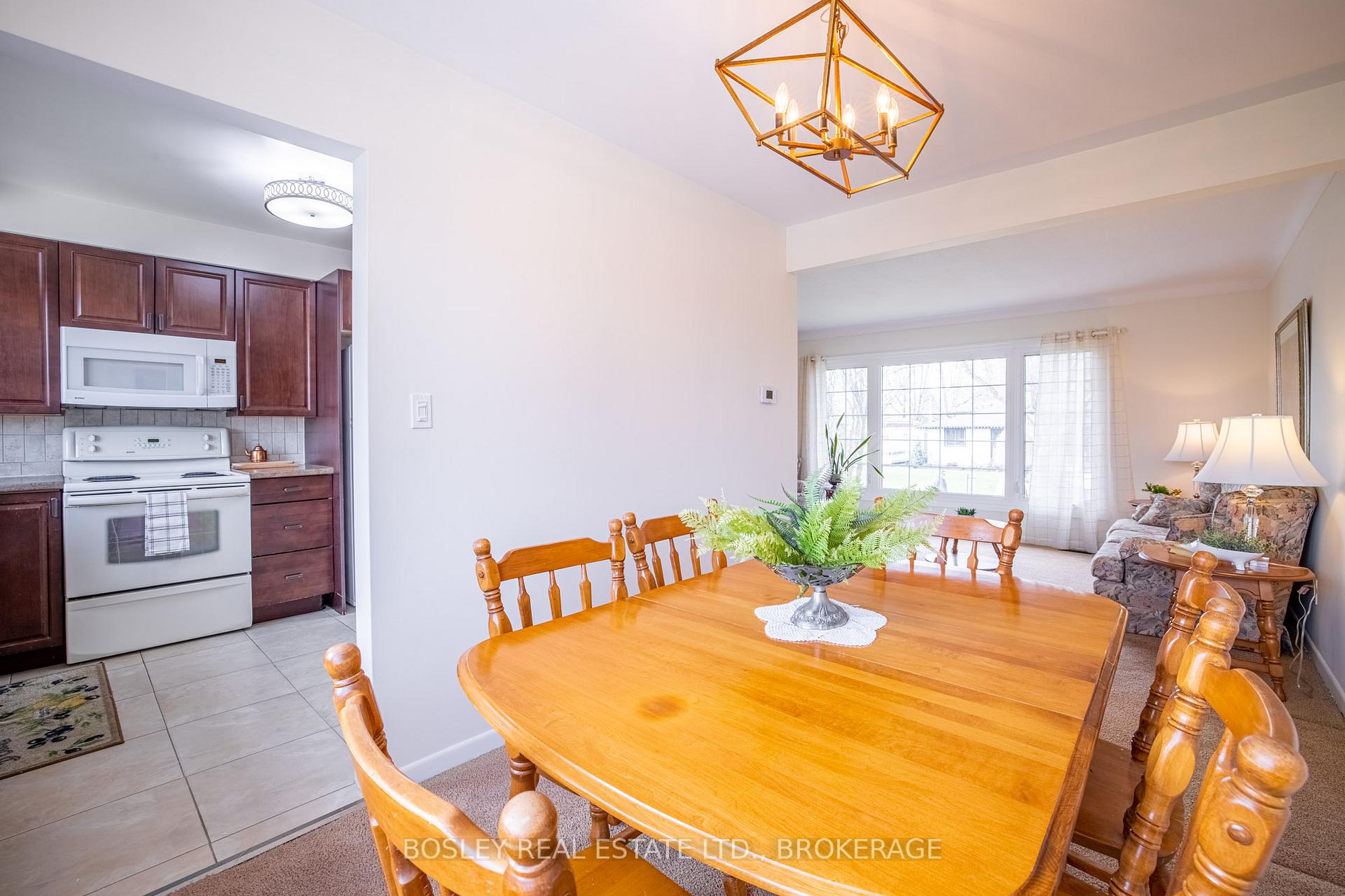 Photo 33 of 24 Bendingroad Crescent, St. Catharines, Lakeport — HOMEH