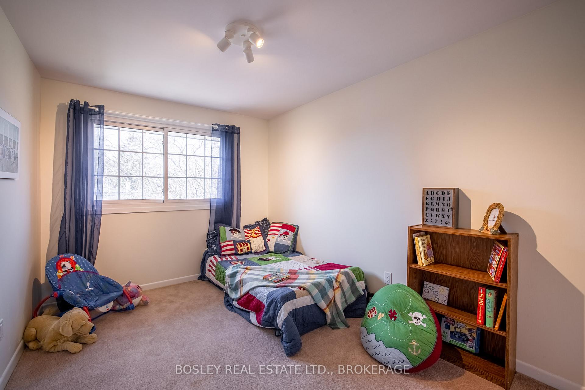 Photo 28 of 24 Bendingroad Crescent, St. Catharines, Lakeport — HOMEH