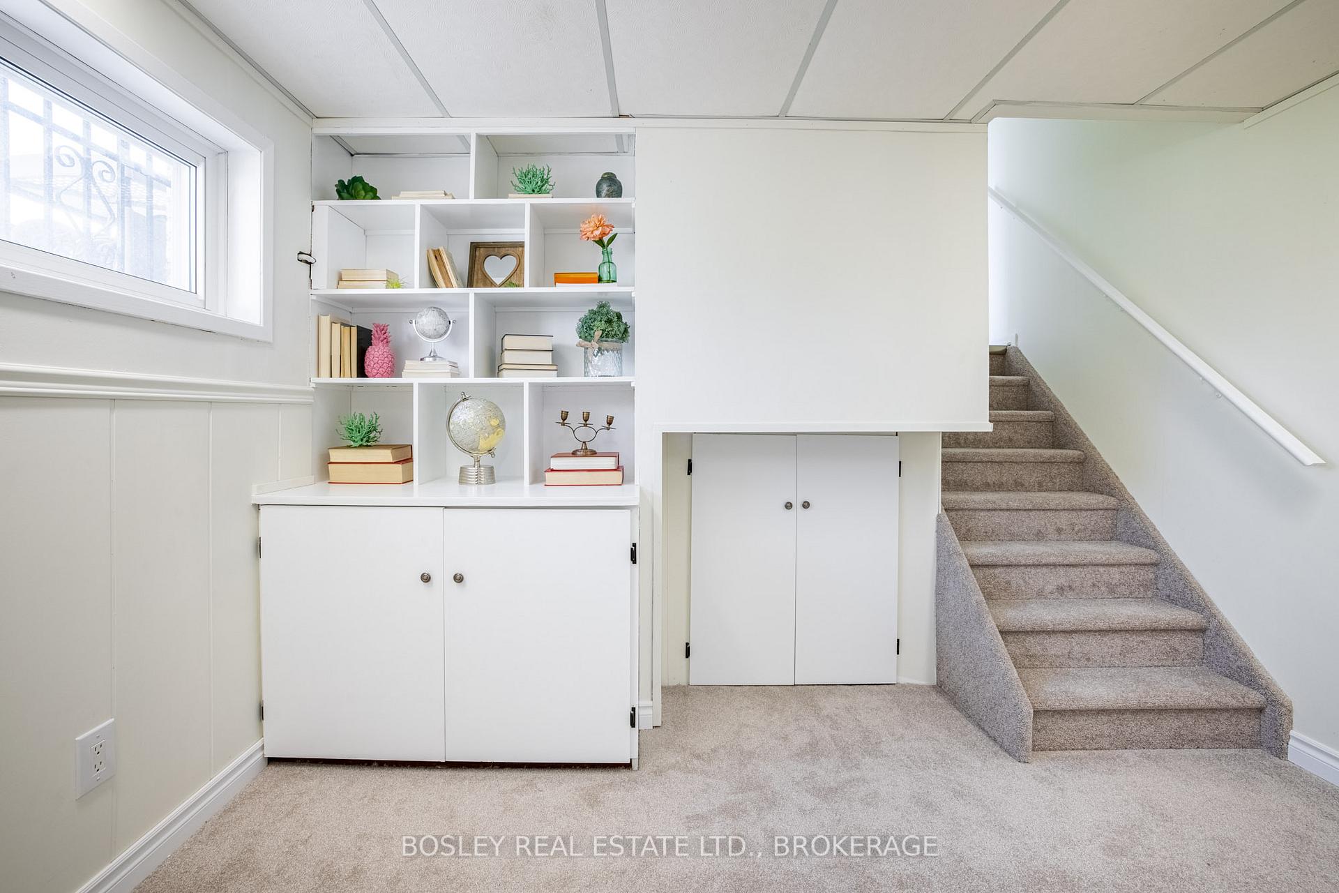 Photo 15 of 24 Bendingroad Crescent, St. Catharines, Lakeport — HOMEH