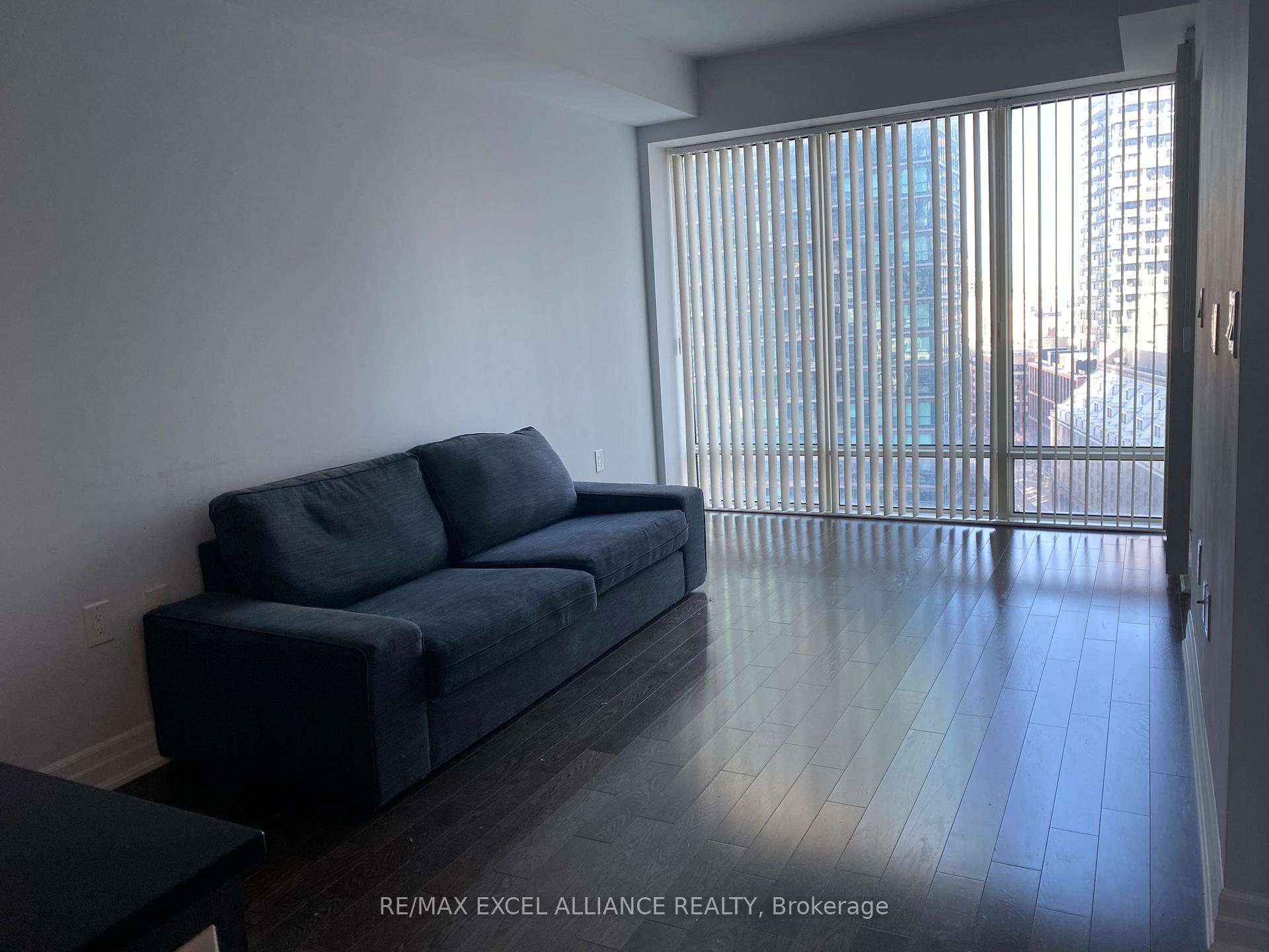 Photo 13 of Unit 1309, 8 The Esplanade, Toronto, Waterfront Communities — HOMEH