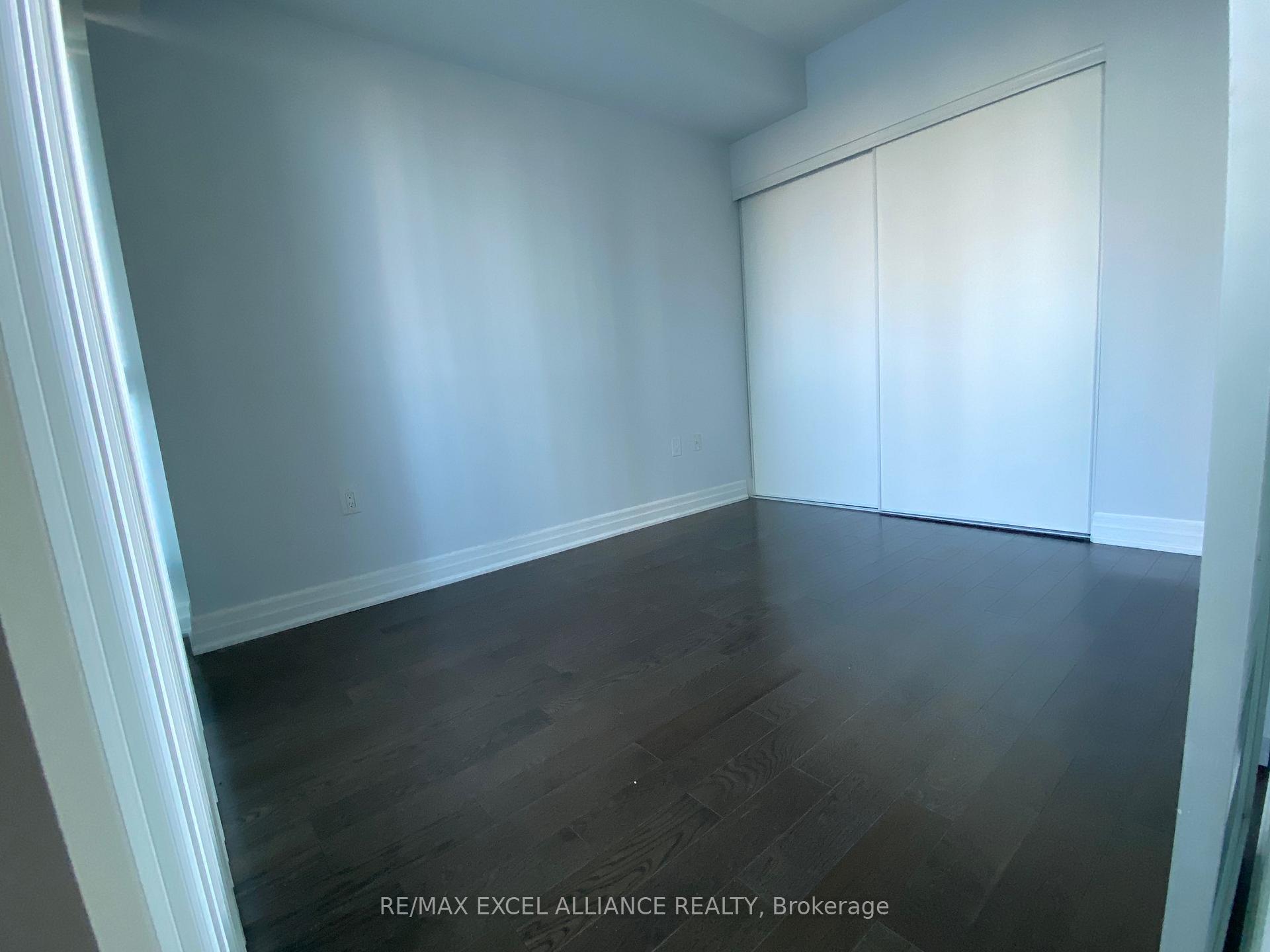 Photo 6 of Unit 1309, 8 The Esplanade, Toronto, Waterfront Communities — HOMEH