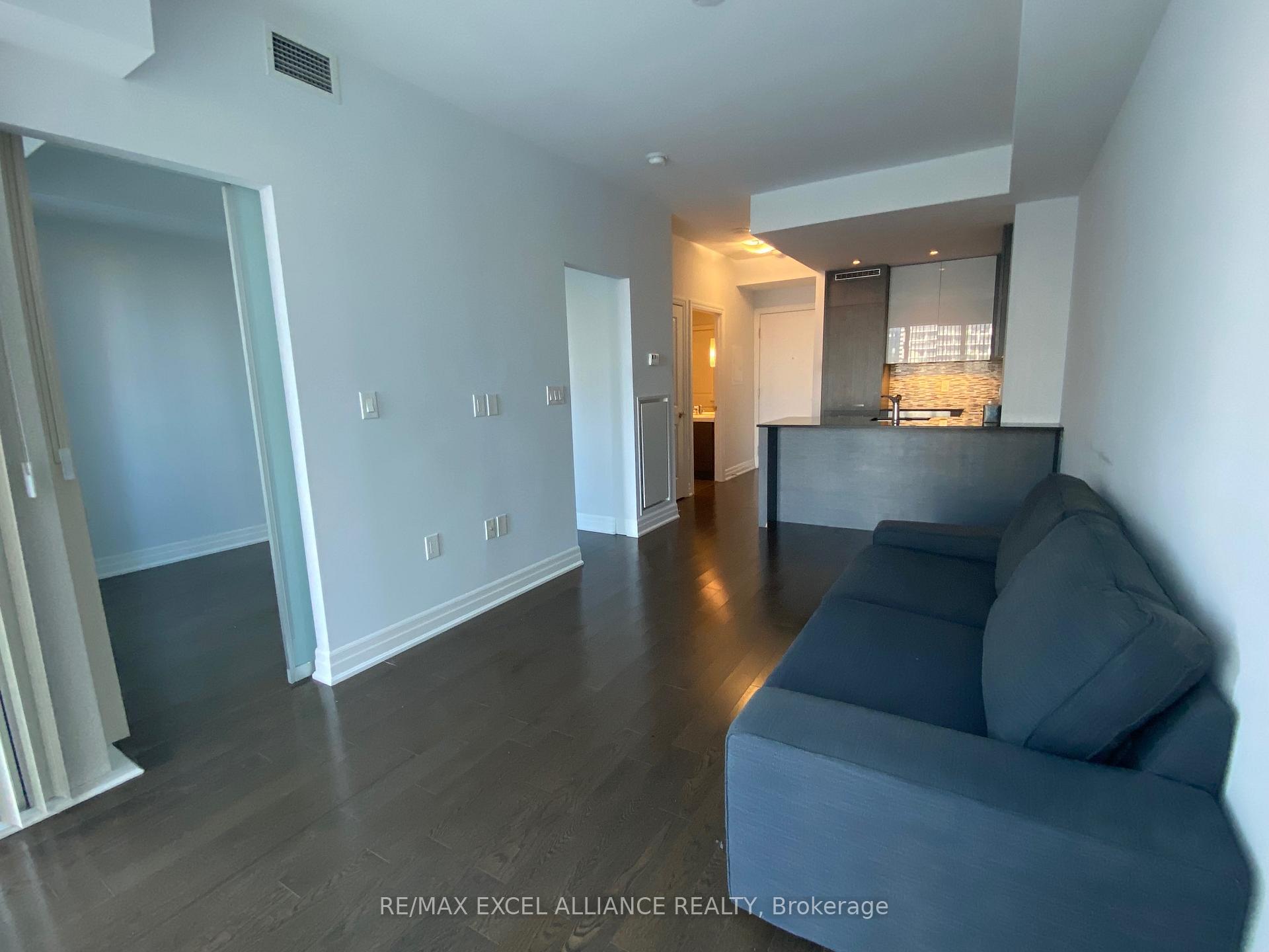 Photo 17 of Unit 1309, 8 The Esplanade, Toronto, Waterfront Communities — HOMEH