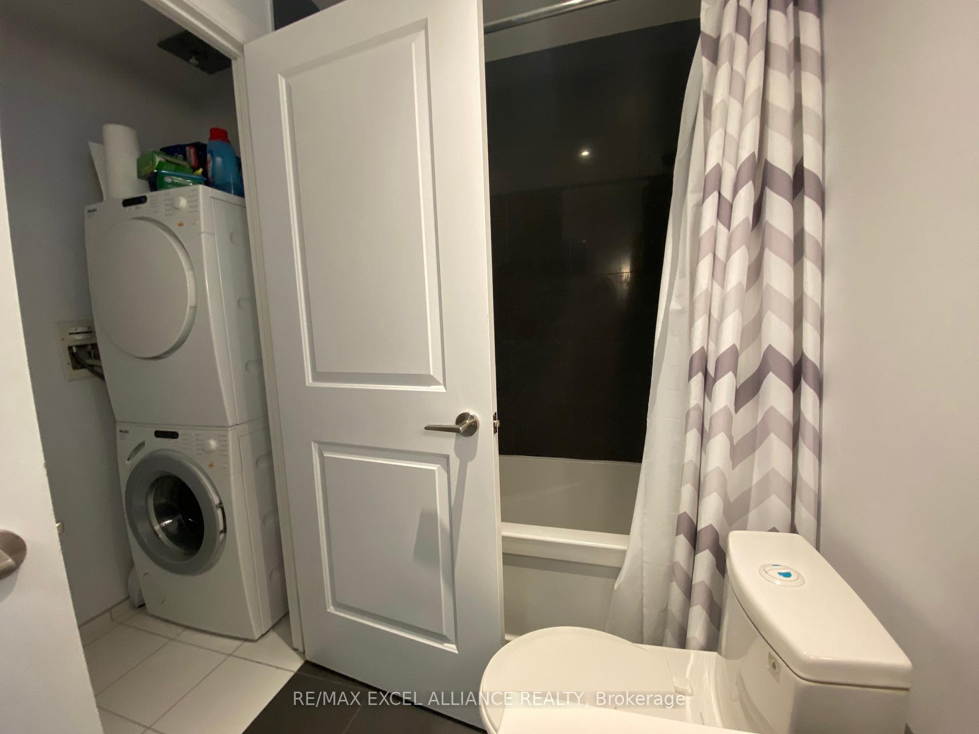 Photo 9 of Unit 1309, 8 The Esplanade, Toronto, Waterfront Communities — HOMEH