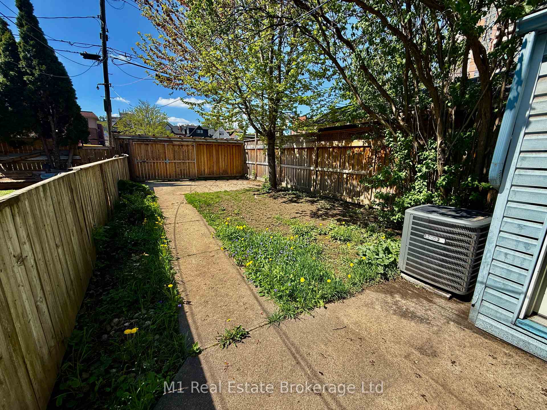 Photo 10 of 420 King William Estates, Hamilton, Landsdale — HOMEH