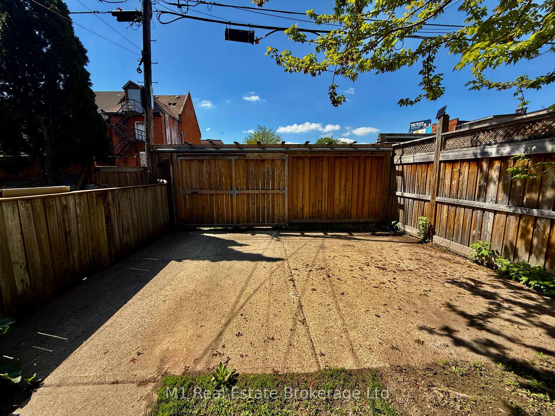 Photo 4 of 420 King William Estates, Hamilton, Landsdale — HOMEH