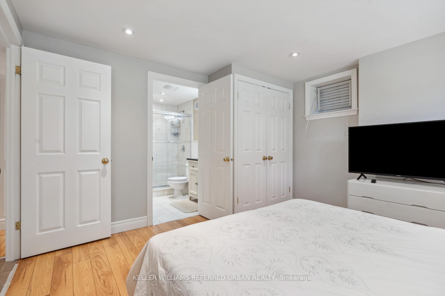 Photo 32 of 16 Ardrossan Place, Toronto, Lawrence Park North — HOMEH