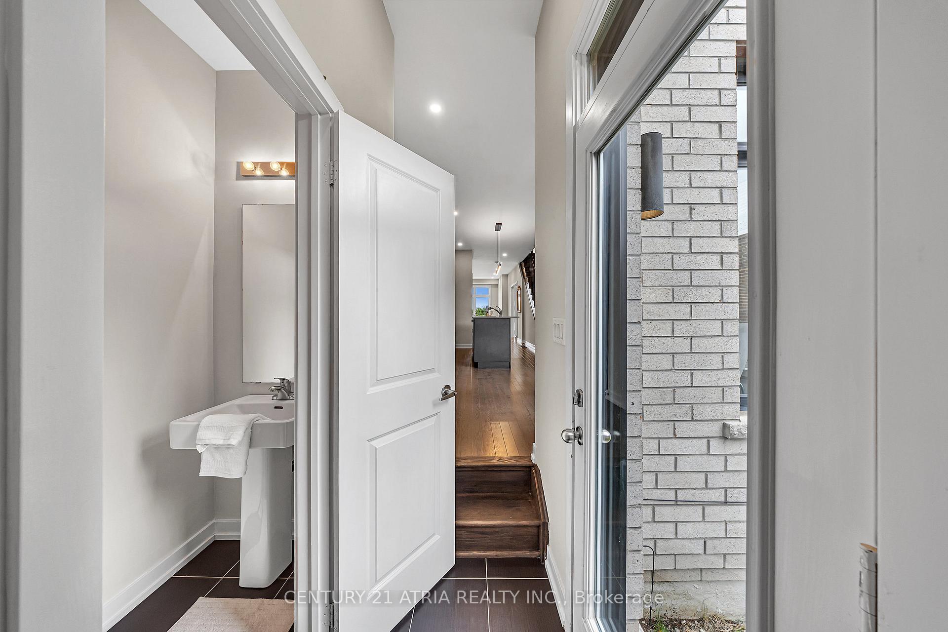 Photo 3 of 2216 donald cousens Parkway, Markham, Cornell — HOMEH