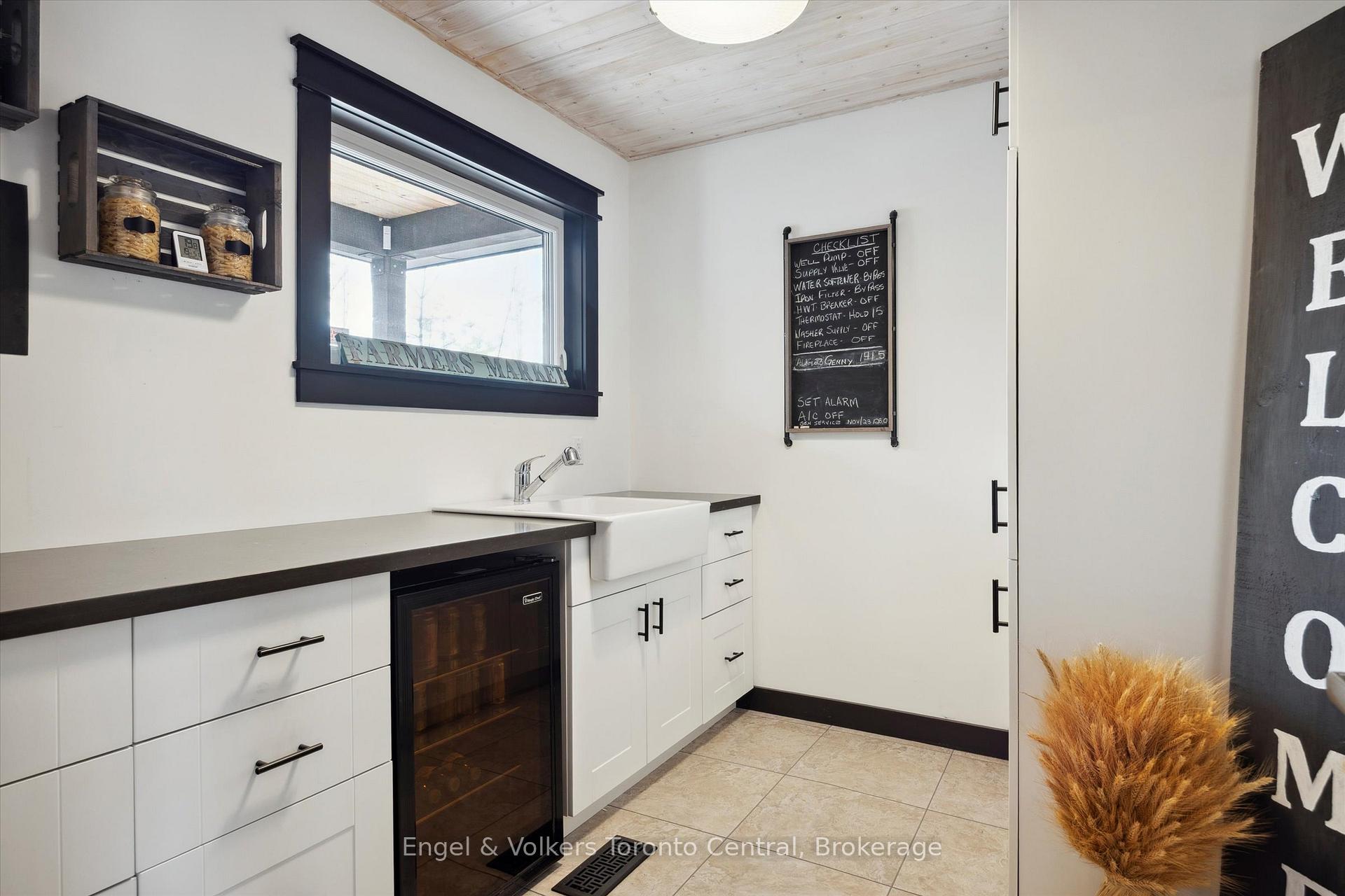 Photo 5 of 57 Pinetree Road, Gravenhurst — HOMEH