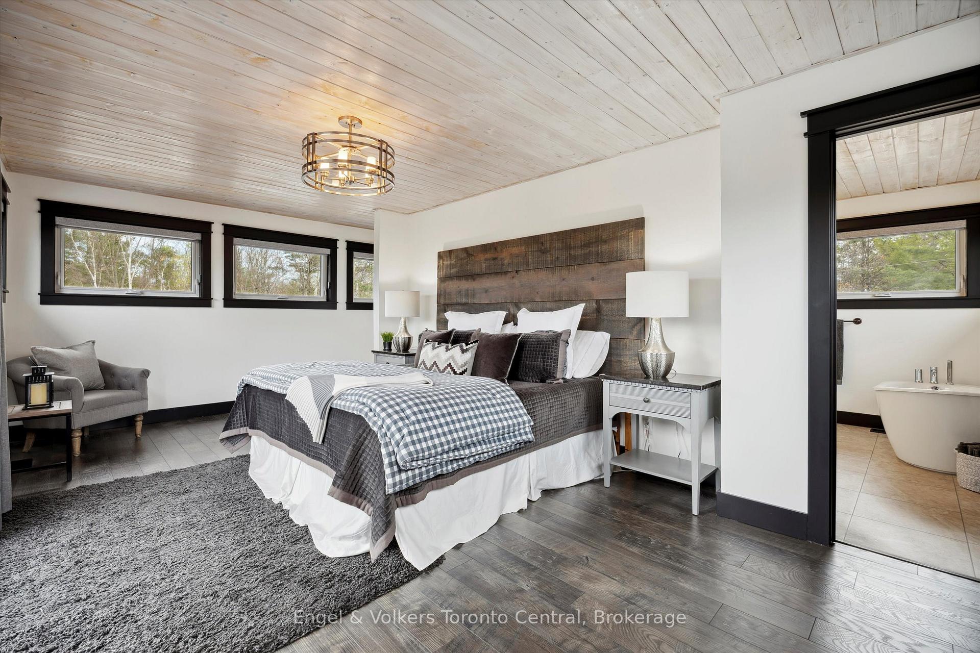 Photo 26 of 57 Pinetree Road, Gravenhurst — HOMEH