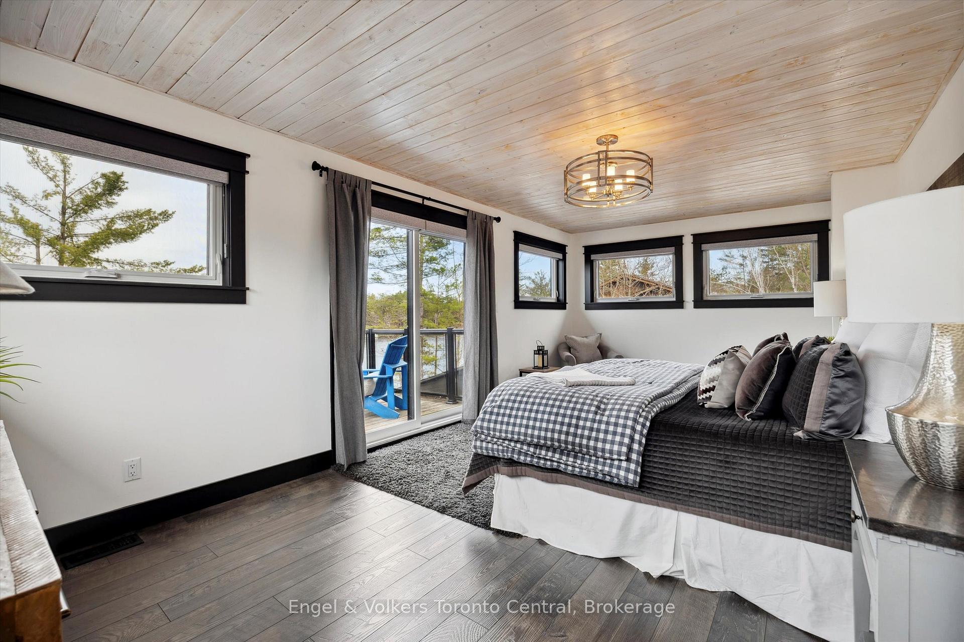 Photo 24 of 57 Pinetree Road, Gravenhurst — HOMEH