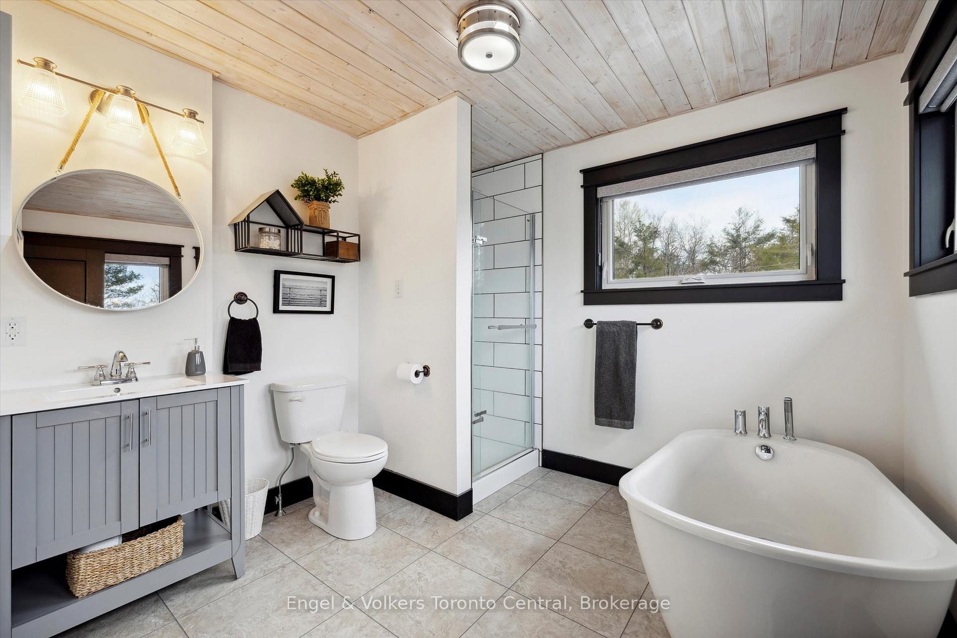 Photo 12 of 57 Pinetree Road, Gravenhurst — HOMEH