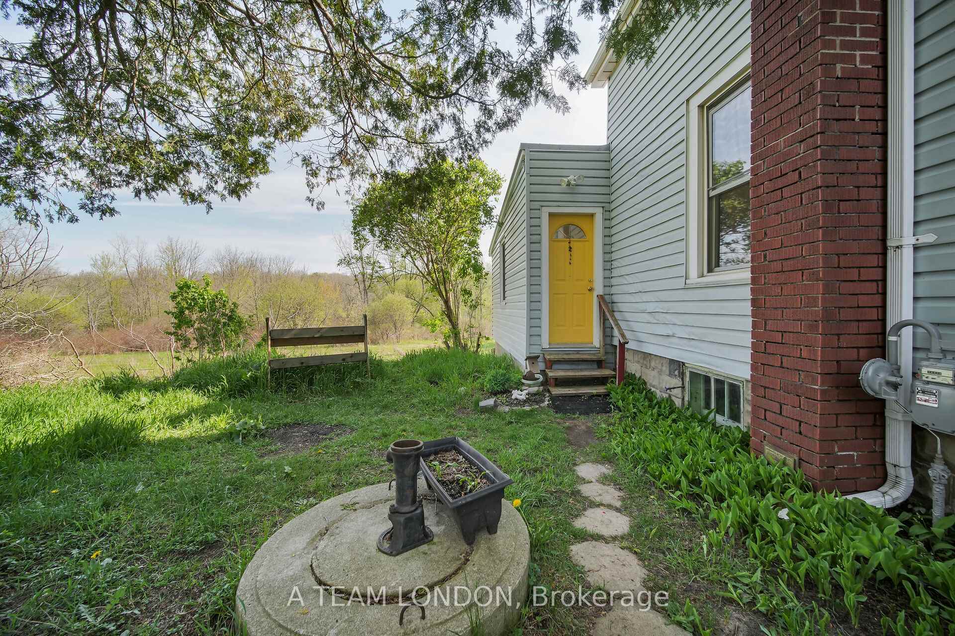 Photo 18 of 19 Norlan Avenue, London, East O — HOMEH