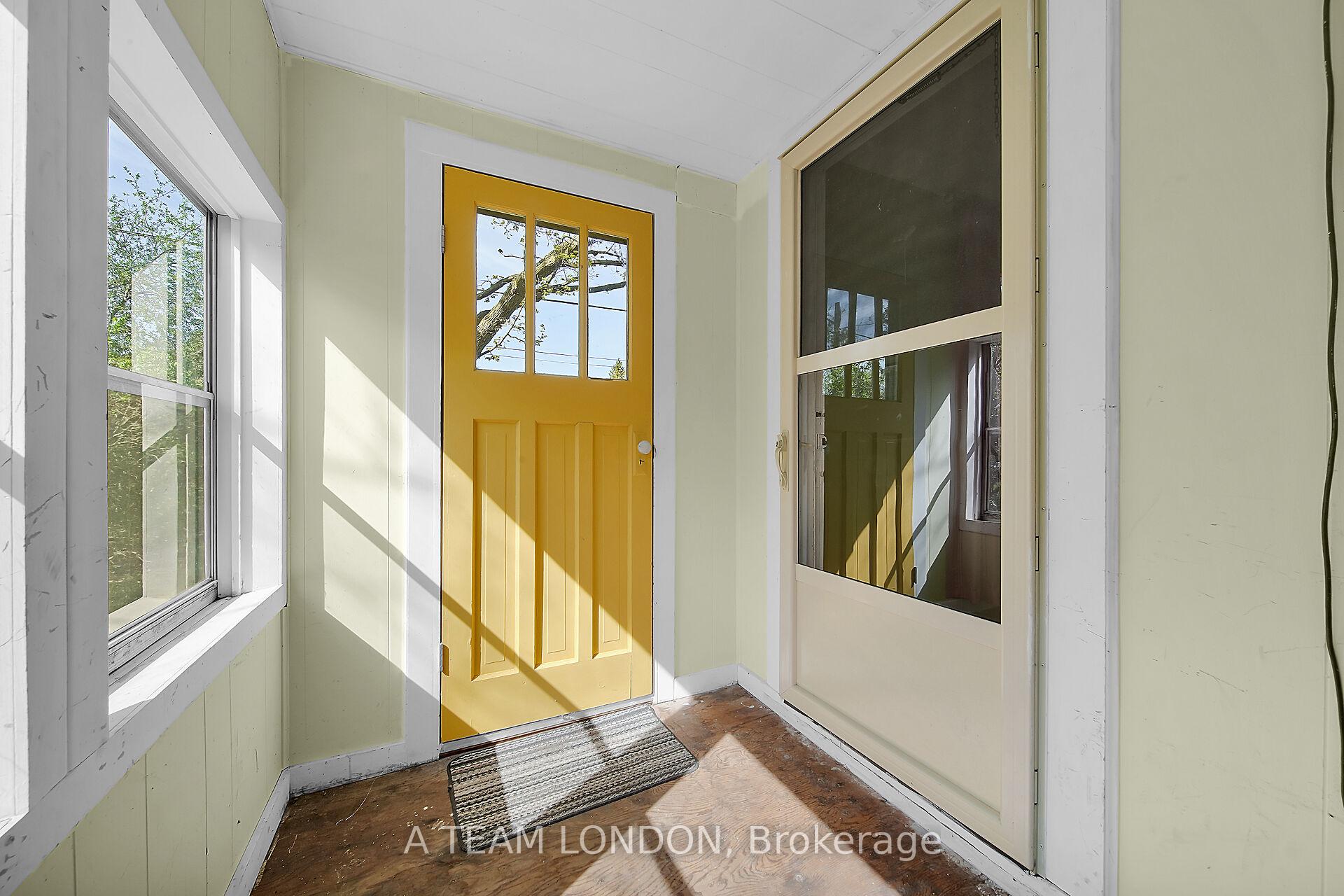 Photo 7 of 19 Norlan Avenue, London, East O — HOMEH