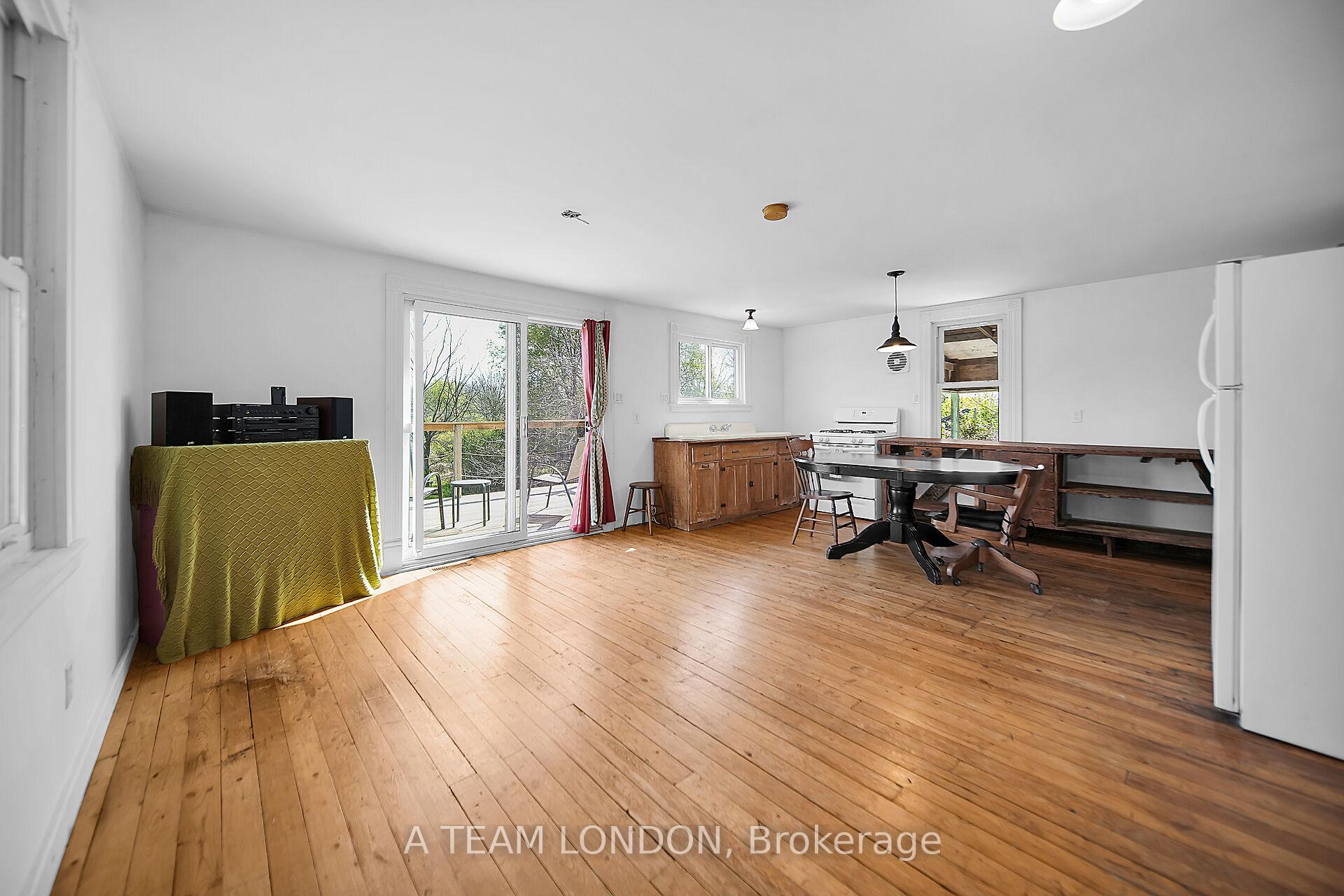 Photo 10 of 19 Norlan Avenue, London, East O — HOMEH