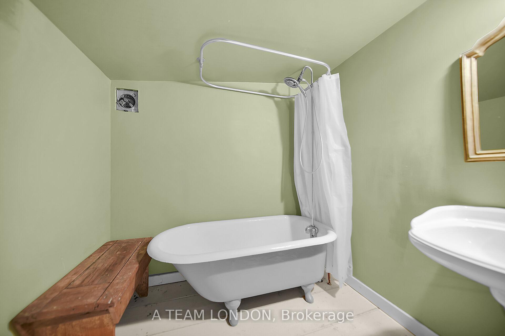 Photo 20 of 19 Norlan Avenue, London, East O — HOMEH