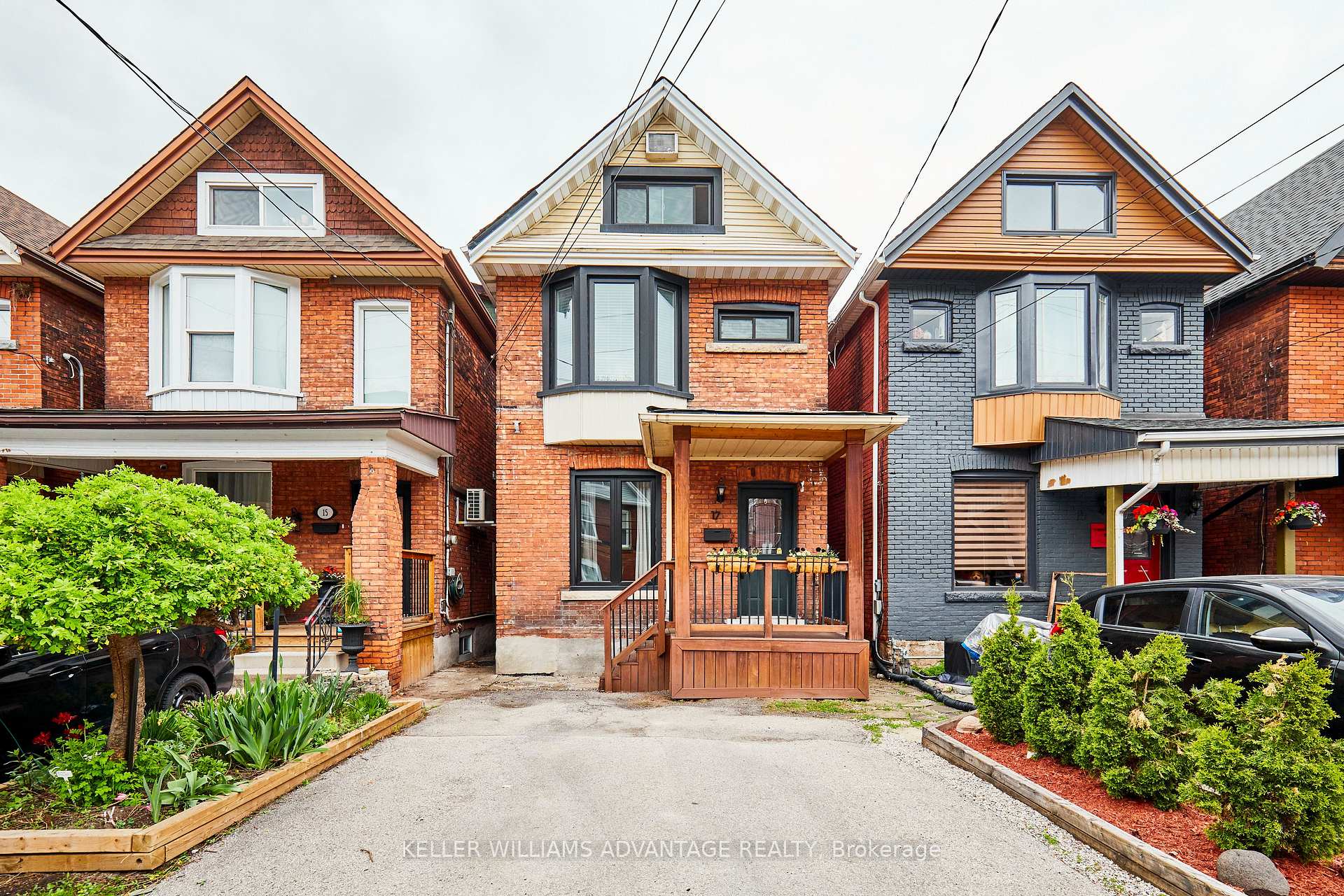 Photo 1 of 17 Cumberland Avenue, Hamilton, St. Clair — HOMEH