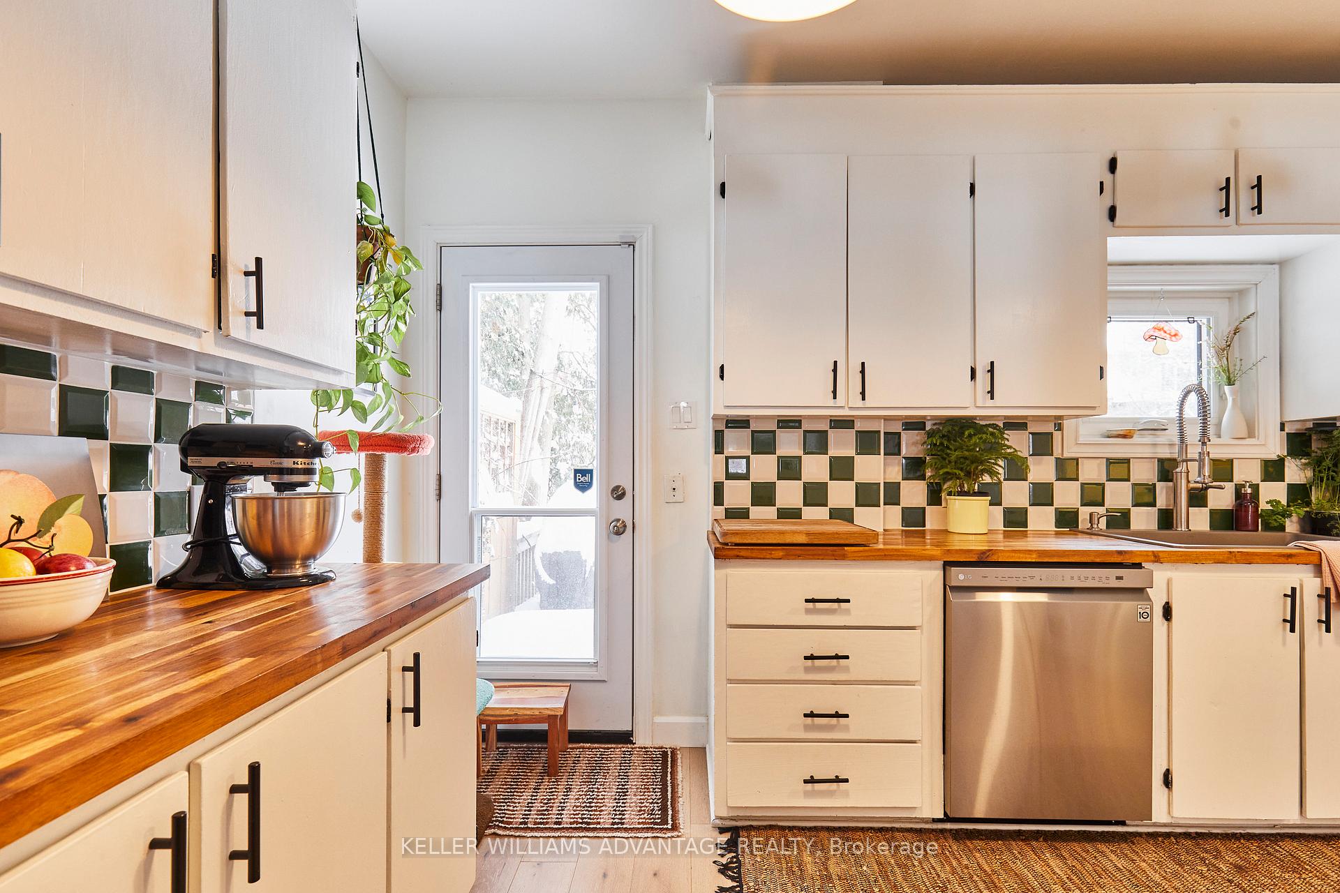 Photo 15 of 17 Cumberland Avenue, Hamilton, St. Clair — HOMEH