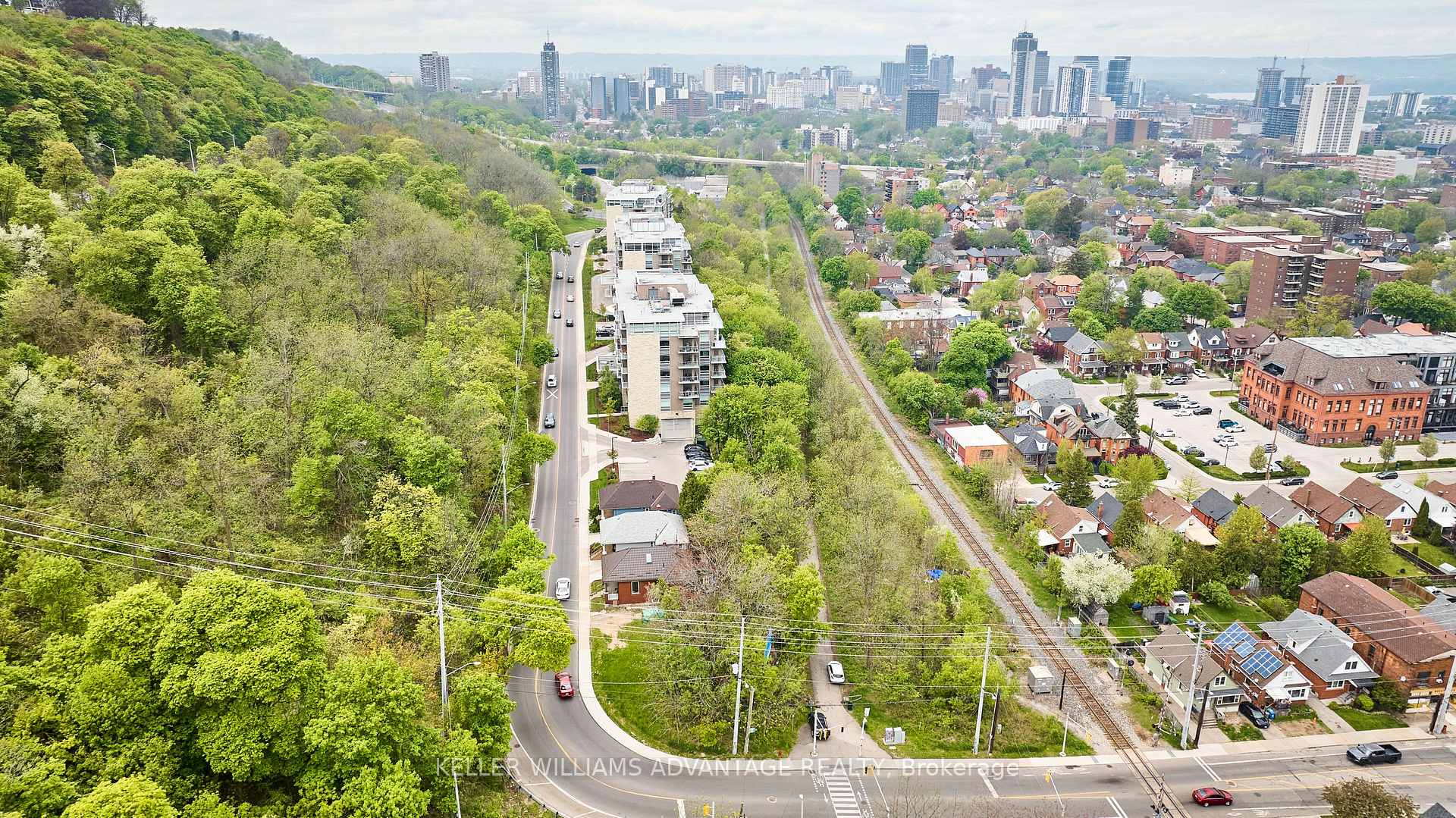 Photo 45 of 17 Cumberland Avenue, Hamilton, St. Clair — HOMEH