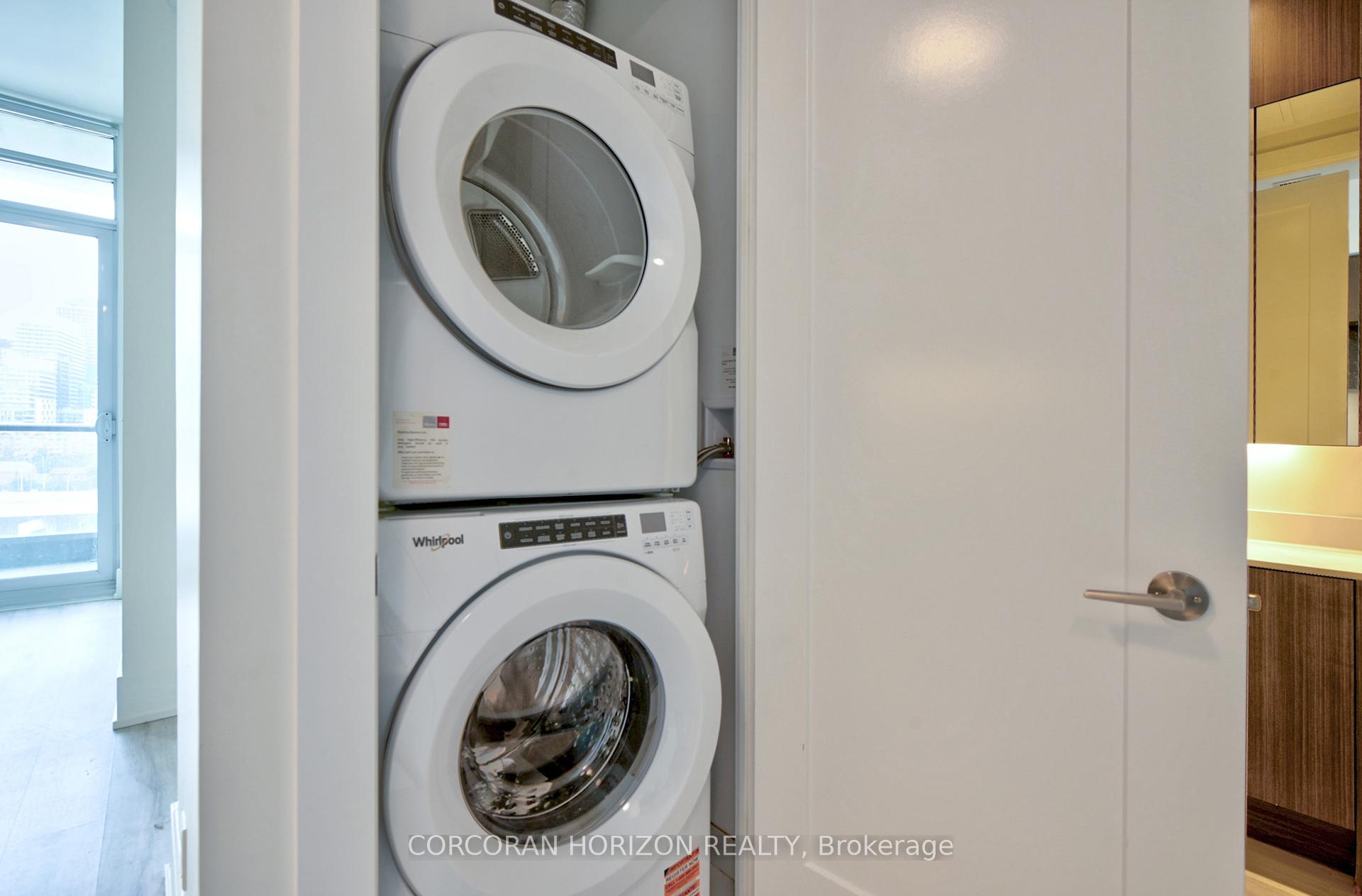 Photo 4 of Unit PH26, 1 Edgewater Drive, Toronto, Waterfront Communities — HOMEH