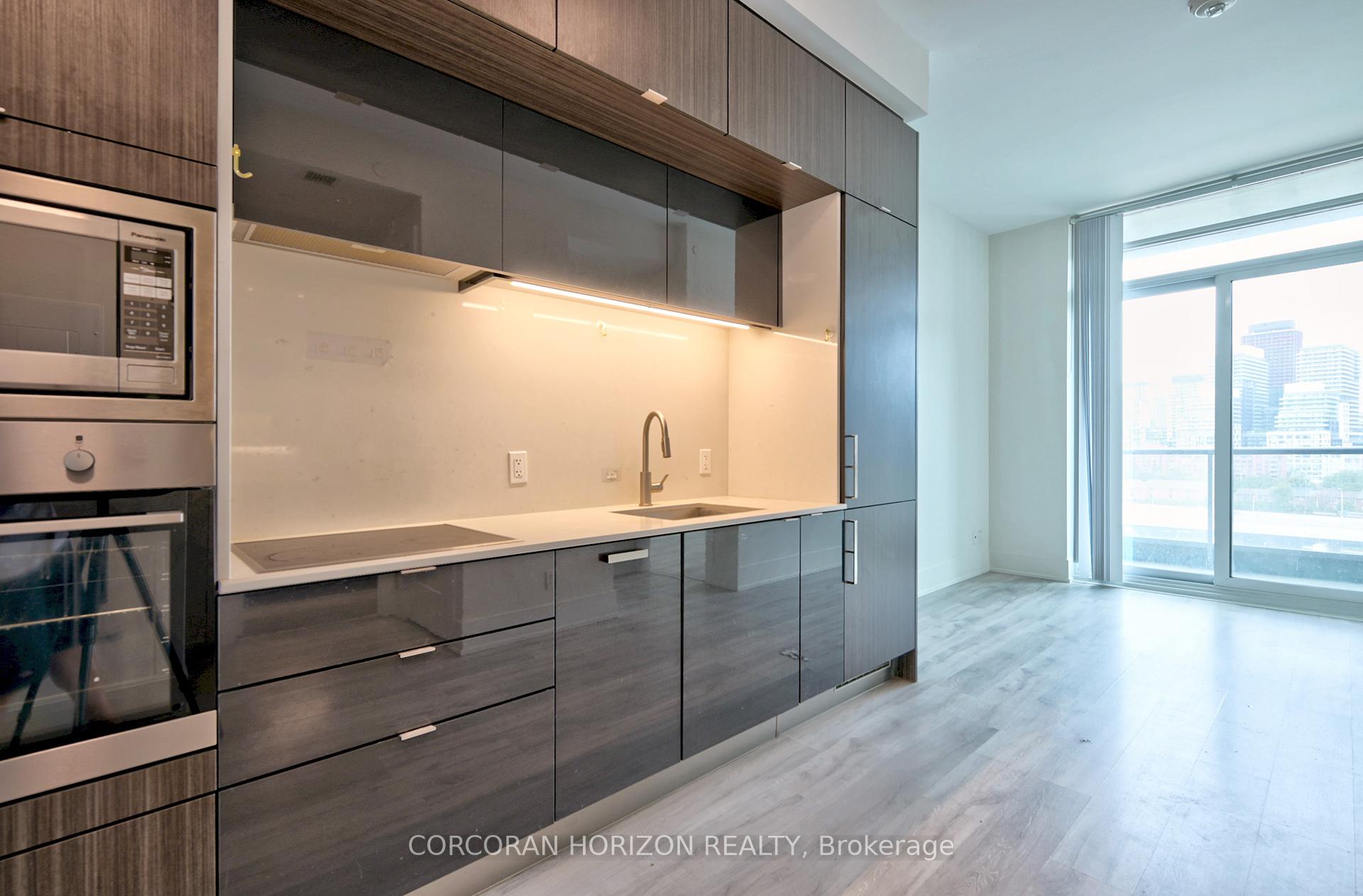 Photo 6 of Unit PH26, 1 Edgewater Drive, Toronto, Waterfront Communities — HOMEH