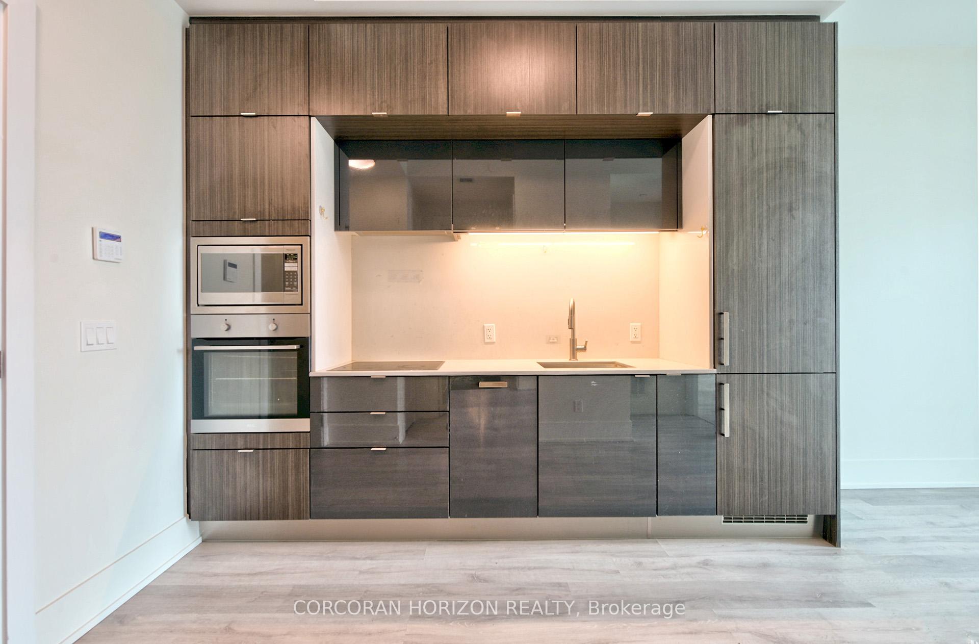 Photo 5 of Unit PH26, 1 Edgewater Drive, Toronto, Waterfront Communities — HOMEH
