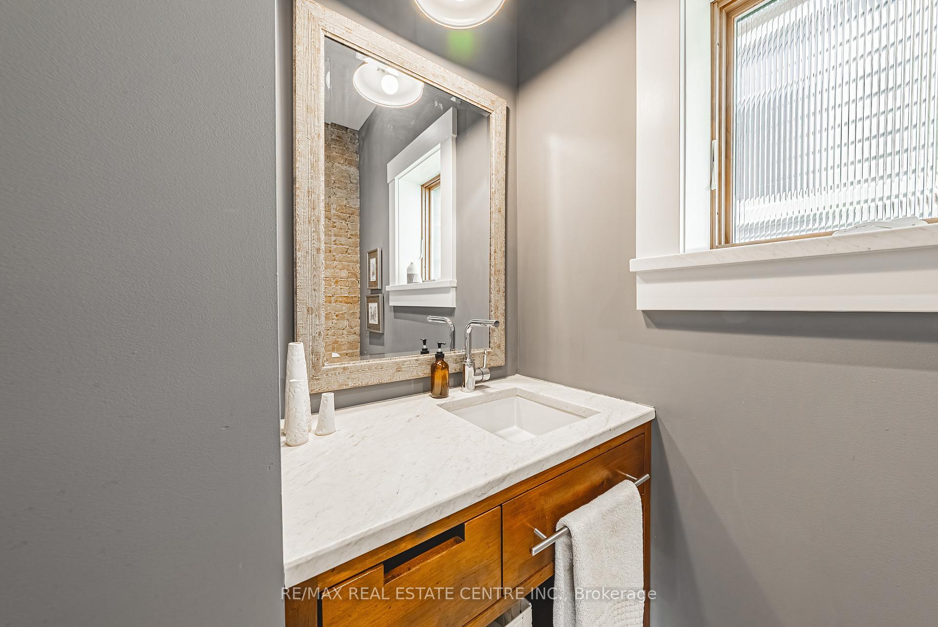 Photo 14 of 48 George Street, Waterloo, Uptown Waterloo/North Ward — HOMEH