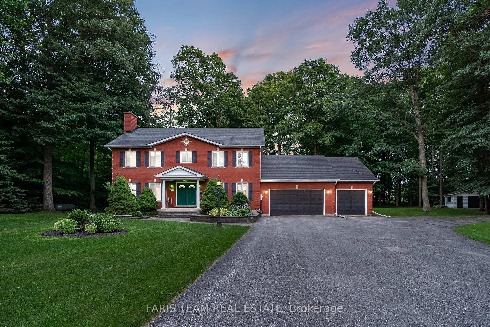 Photo 1 of 2087 Wilkinson Street, Innisfil, Rural Innisfil — HOMEH