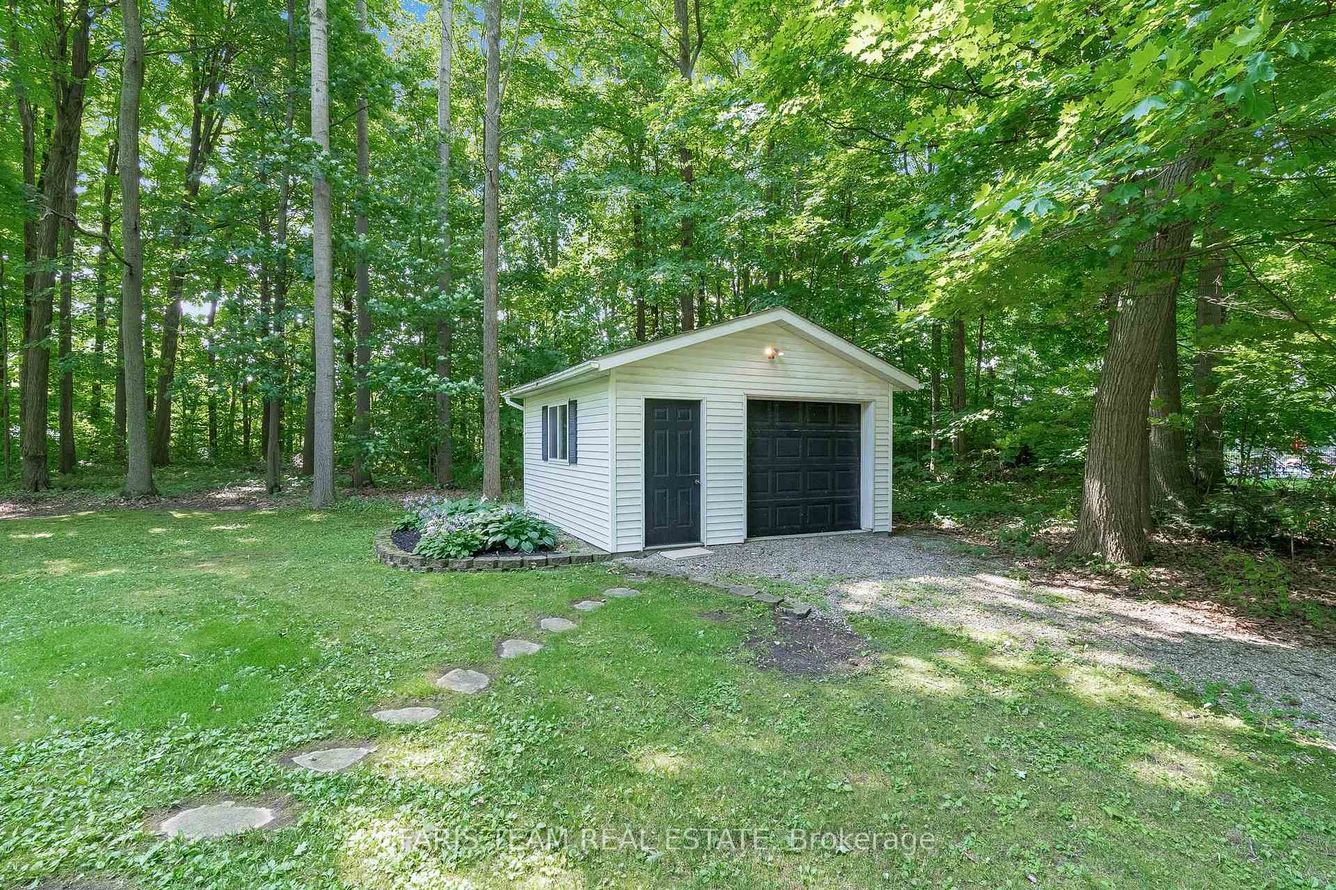 Photo 19 of 2087 Wilkinson Street, Innisfil, Rural Innisfil — HOMEH